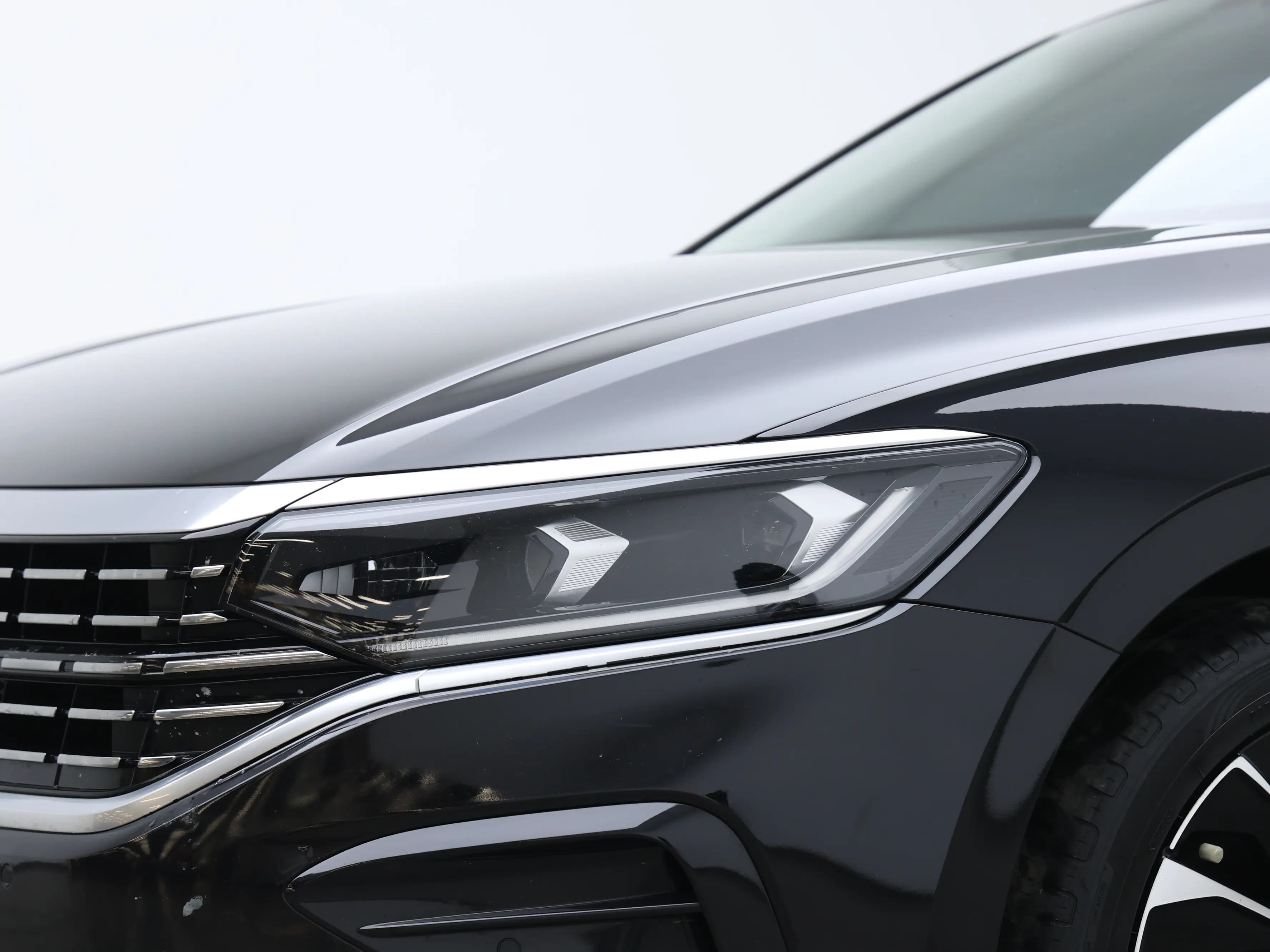 Volkswagen Passat 2022 г. 80803 км. — фото 12