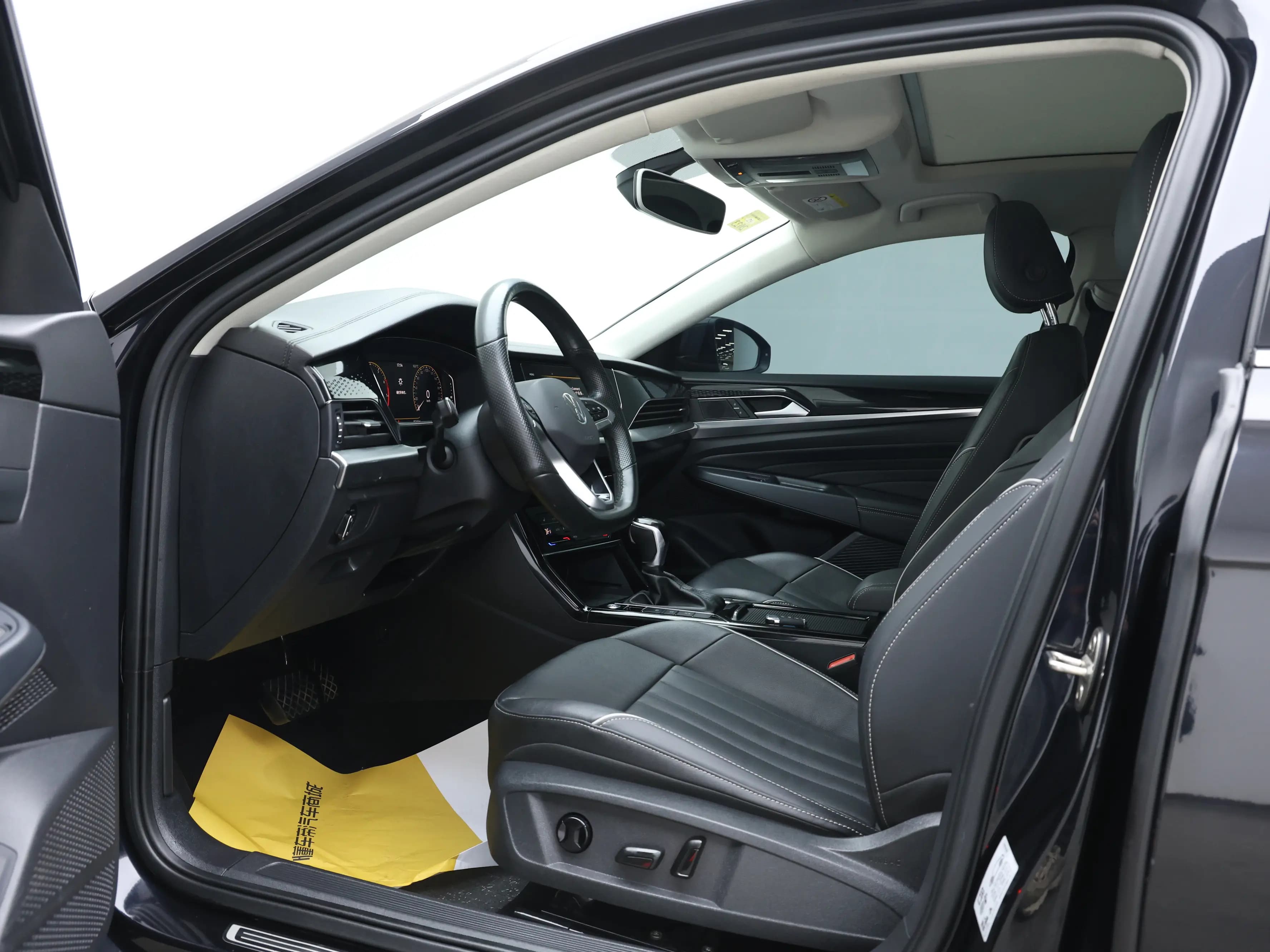 Volkswagen Passat 2022 г. 80803 км. — фото 17