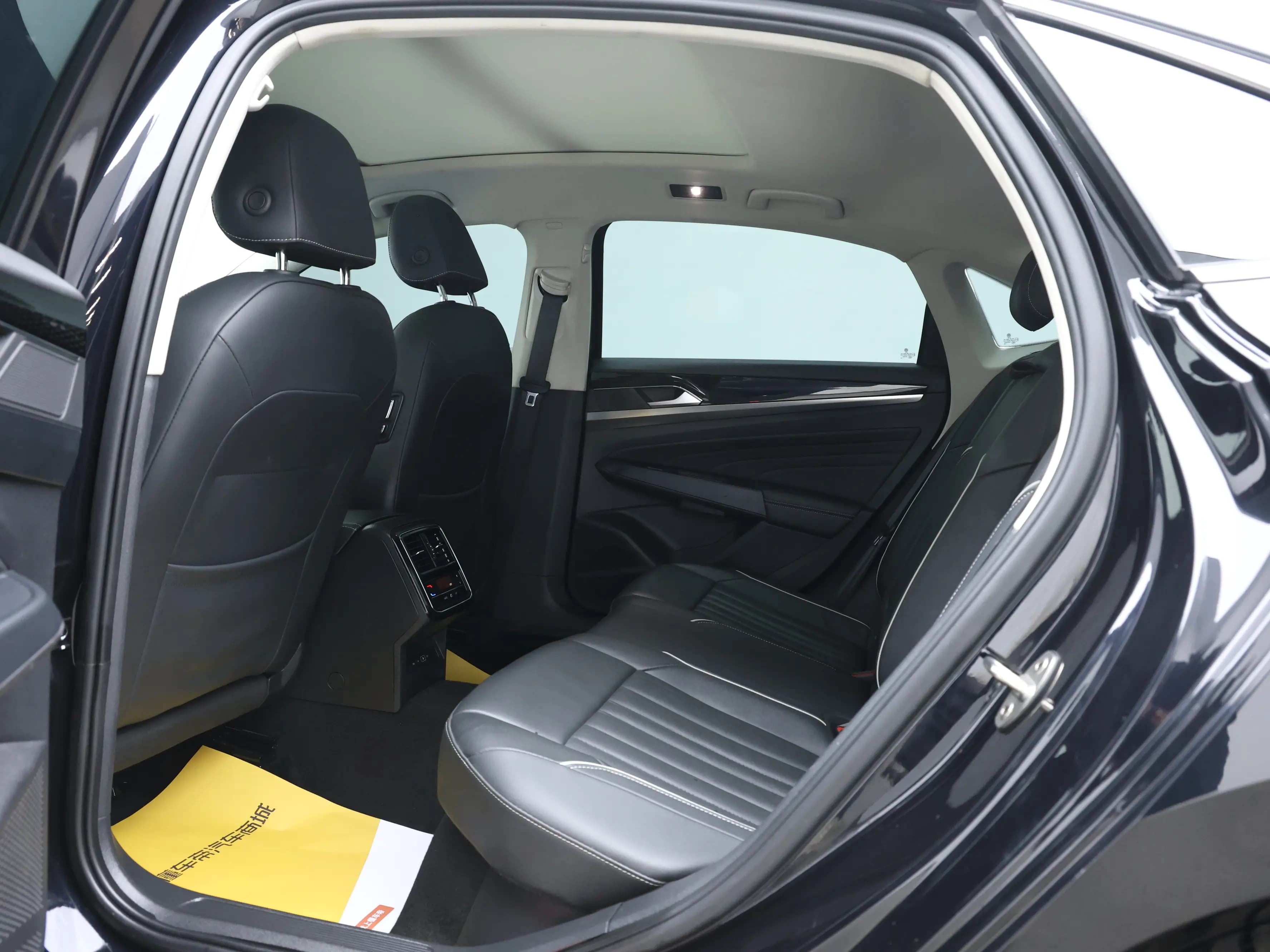 Volkswagen Passat 2022 г. 80803 км. — фото 18