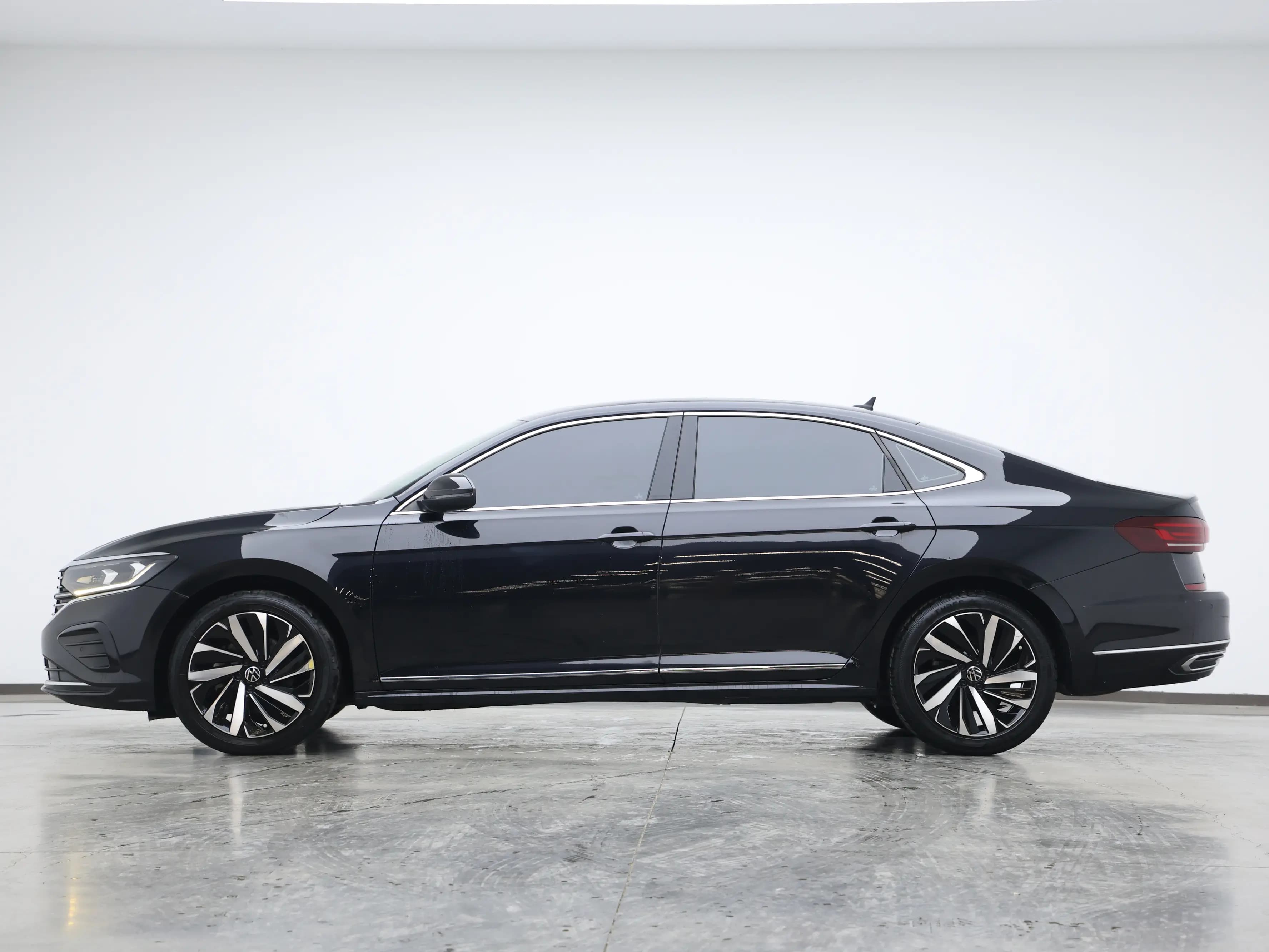 Volkswagen Passat 2022 г. 80803 км. — фото 4