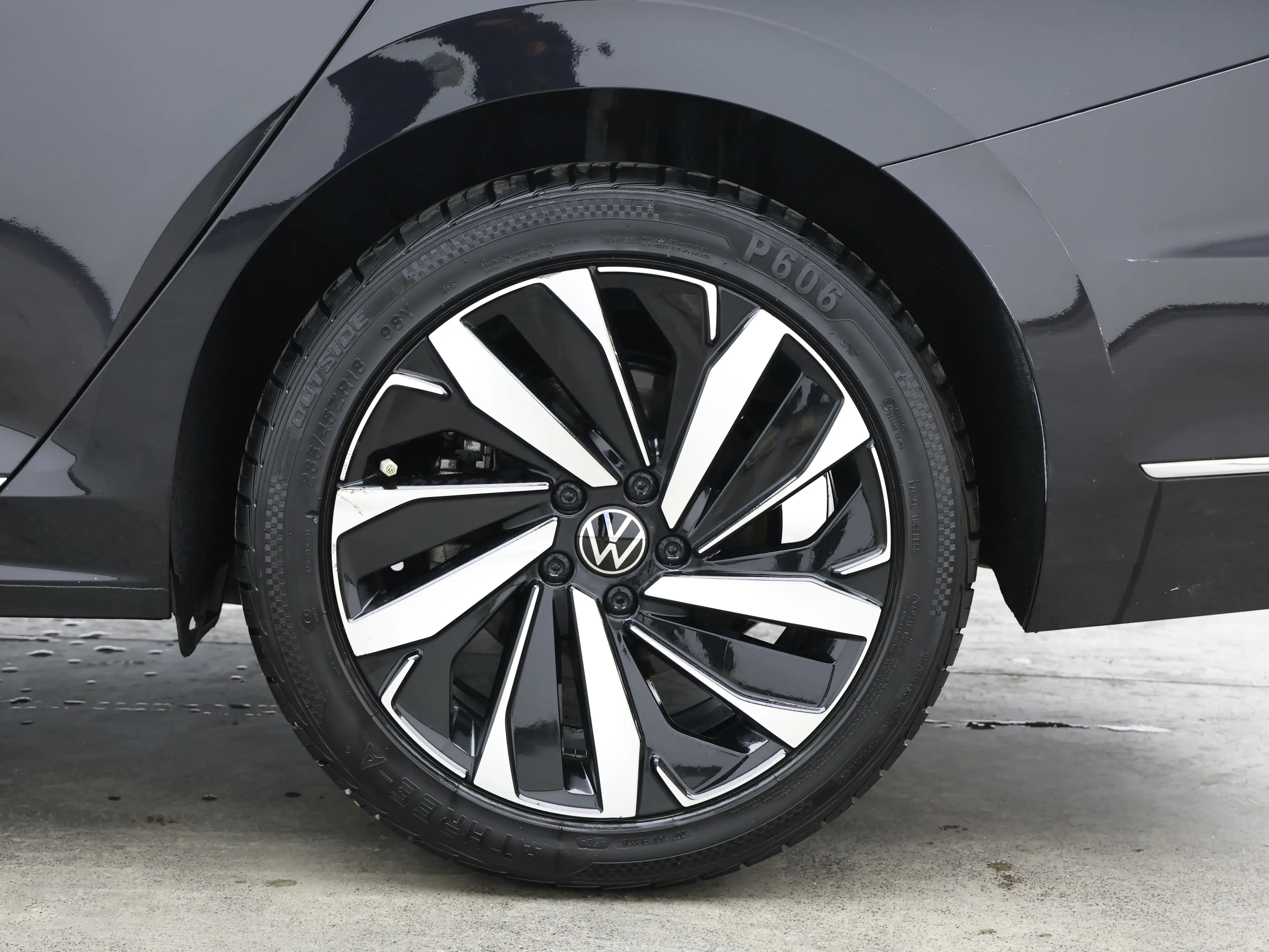 Volkswagen Passat 2022 г. 80803 км. — фото 9