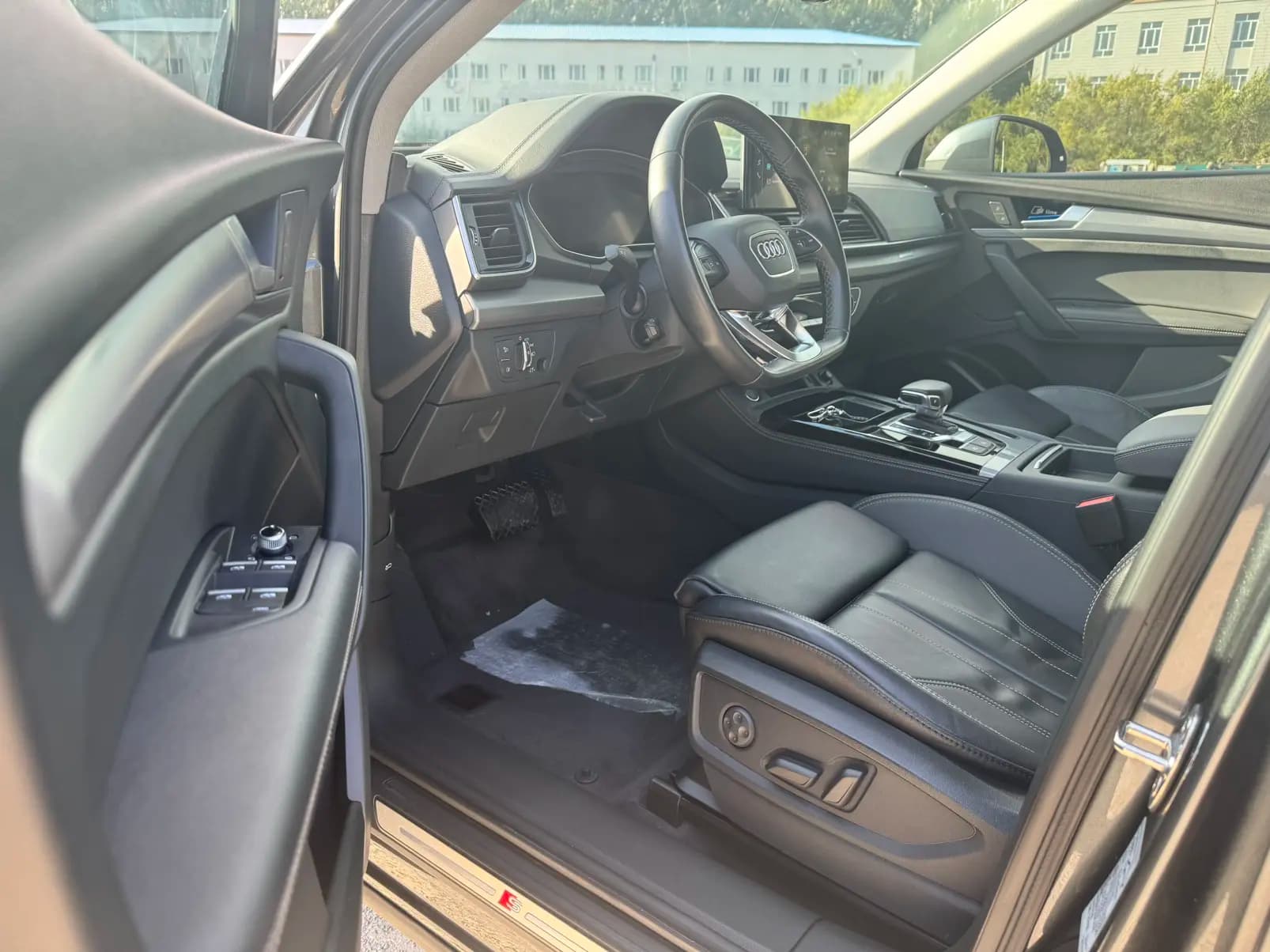 Audi Q5L 2022 г. 50032 км. — фото 22