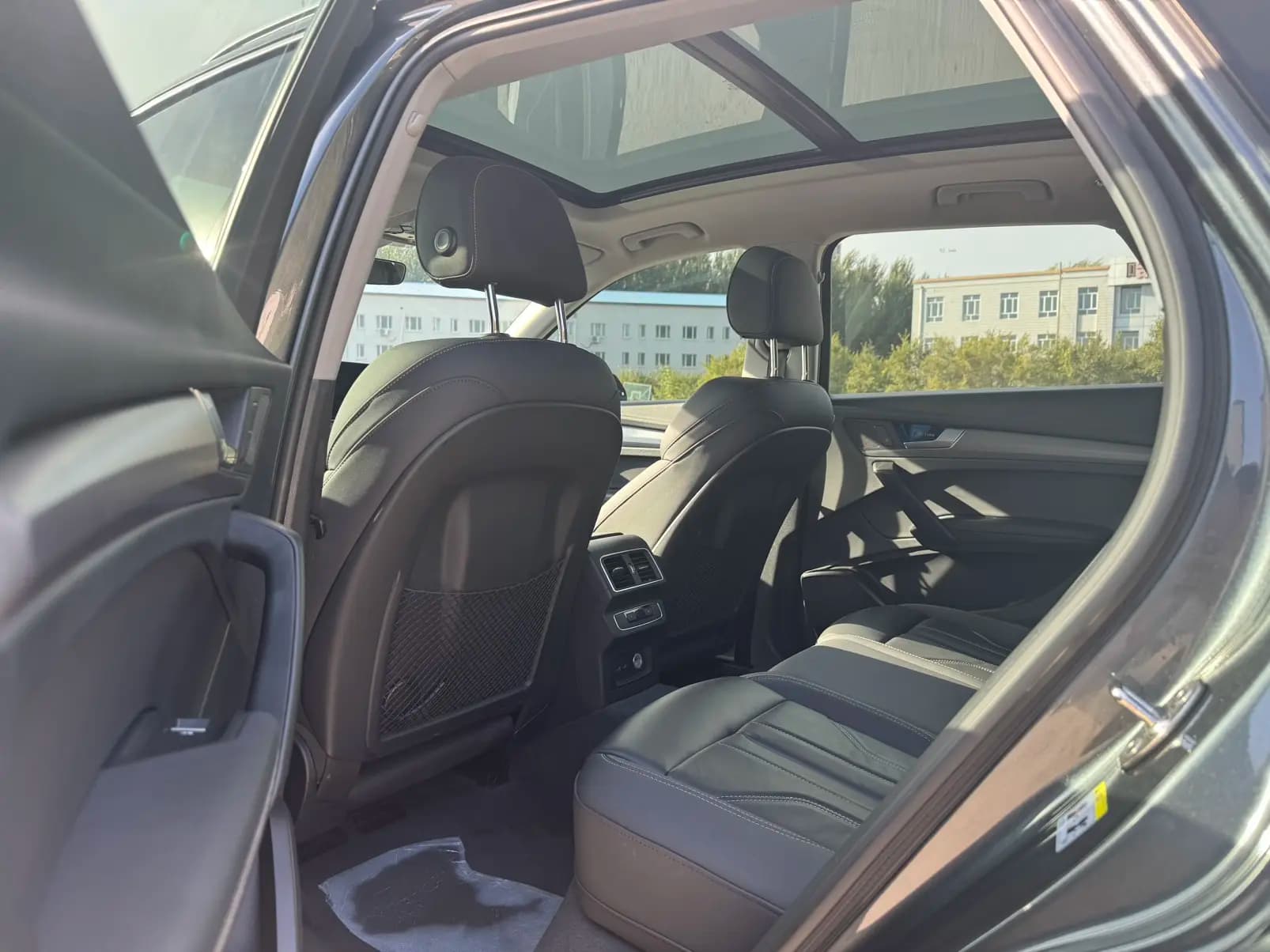 Audi Q5L 2022 г. 50032 км. — фото 23