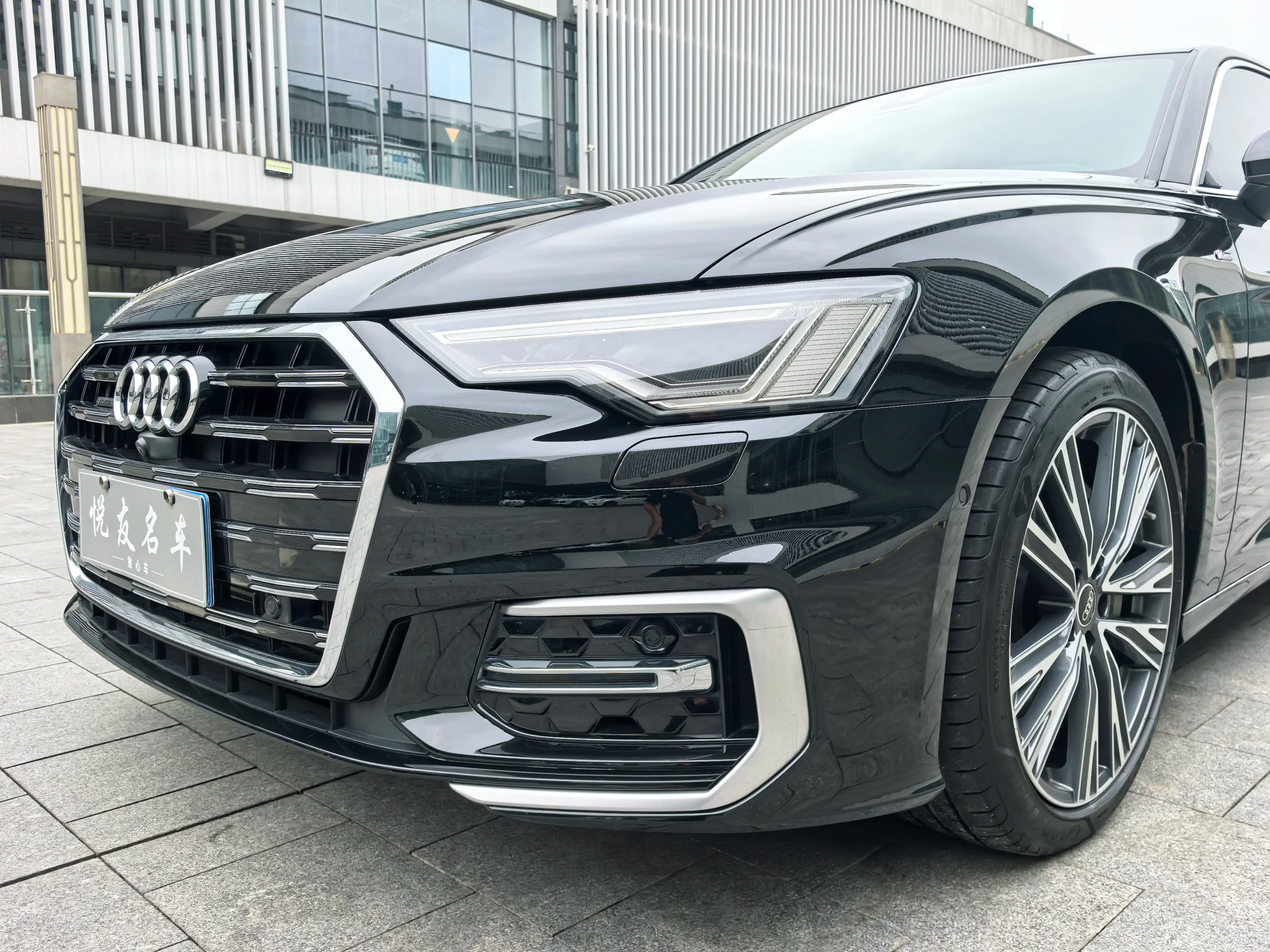 Audi A6L 2024 г. 30104 км. — фото 11