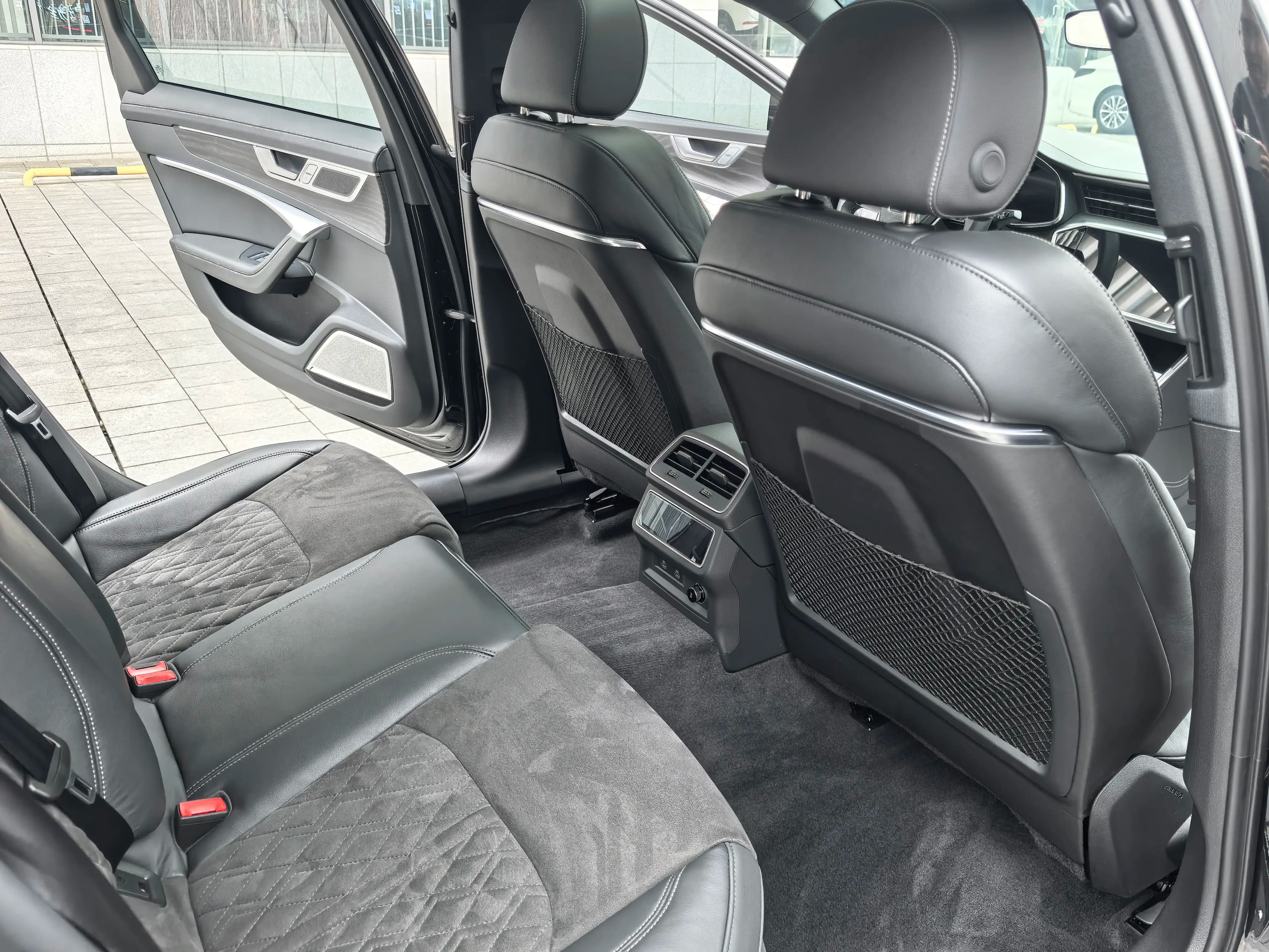 Audi A6L 2024 г. 30104 км. — фото 19