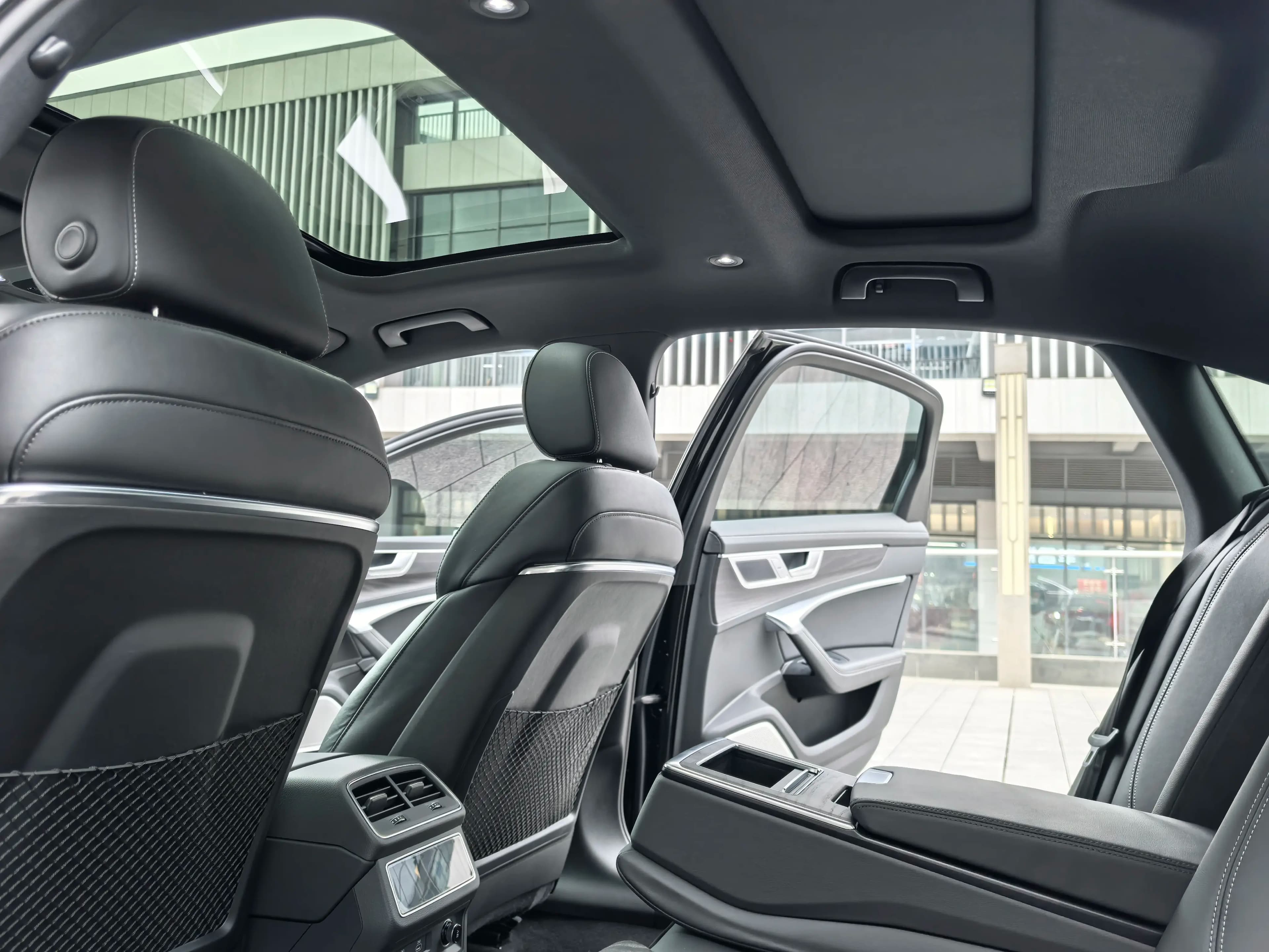 Audi A6L 2024 г. 30104 км. — фото 21