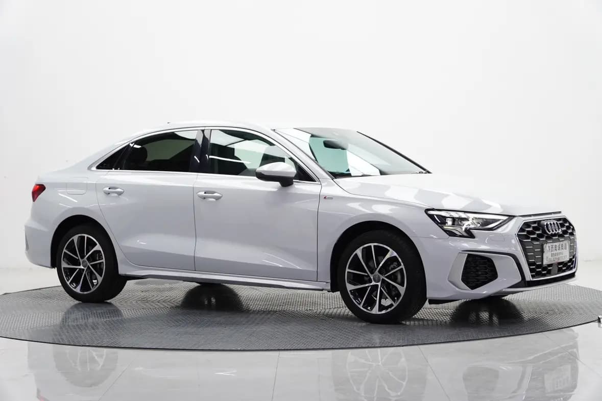 Audi A3 2021 г. 34105 км. — фото 3