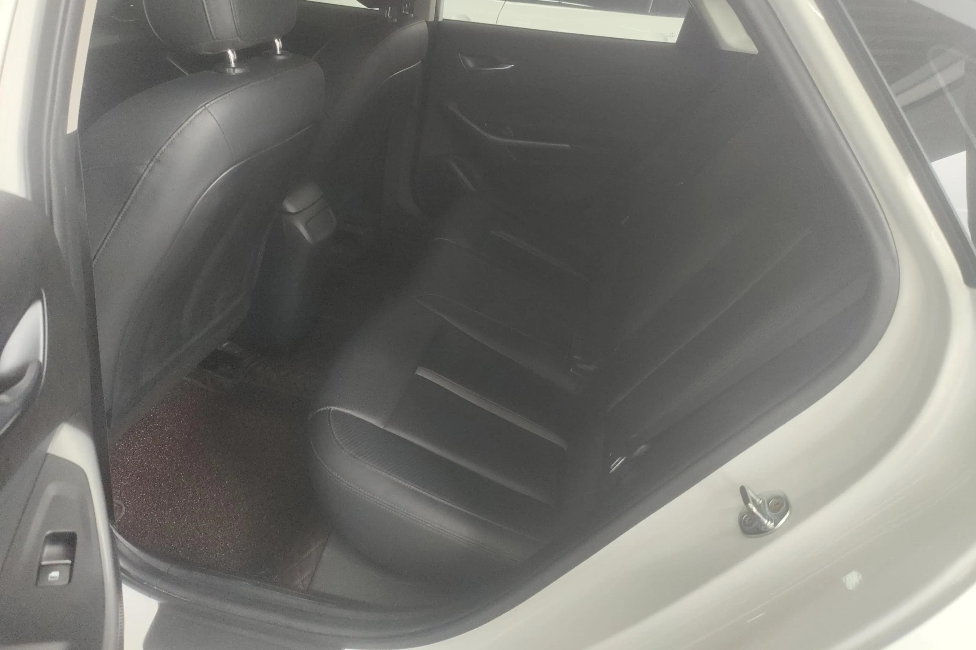 Hyundai Lafesta 2021 г. 67064 км. — фото 15