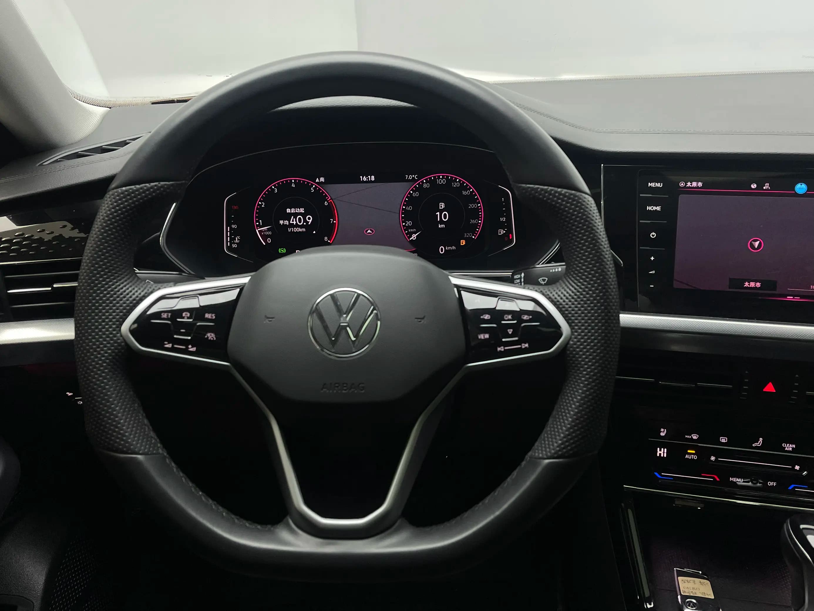 Volkswagen Passat 2023 г. 43304 км. — фото 16