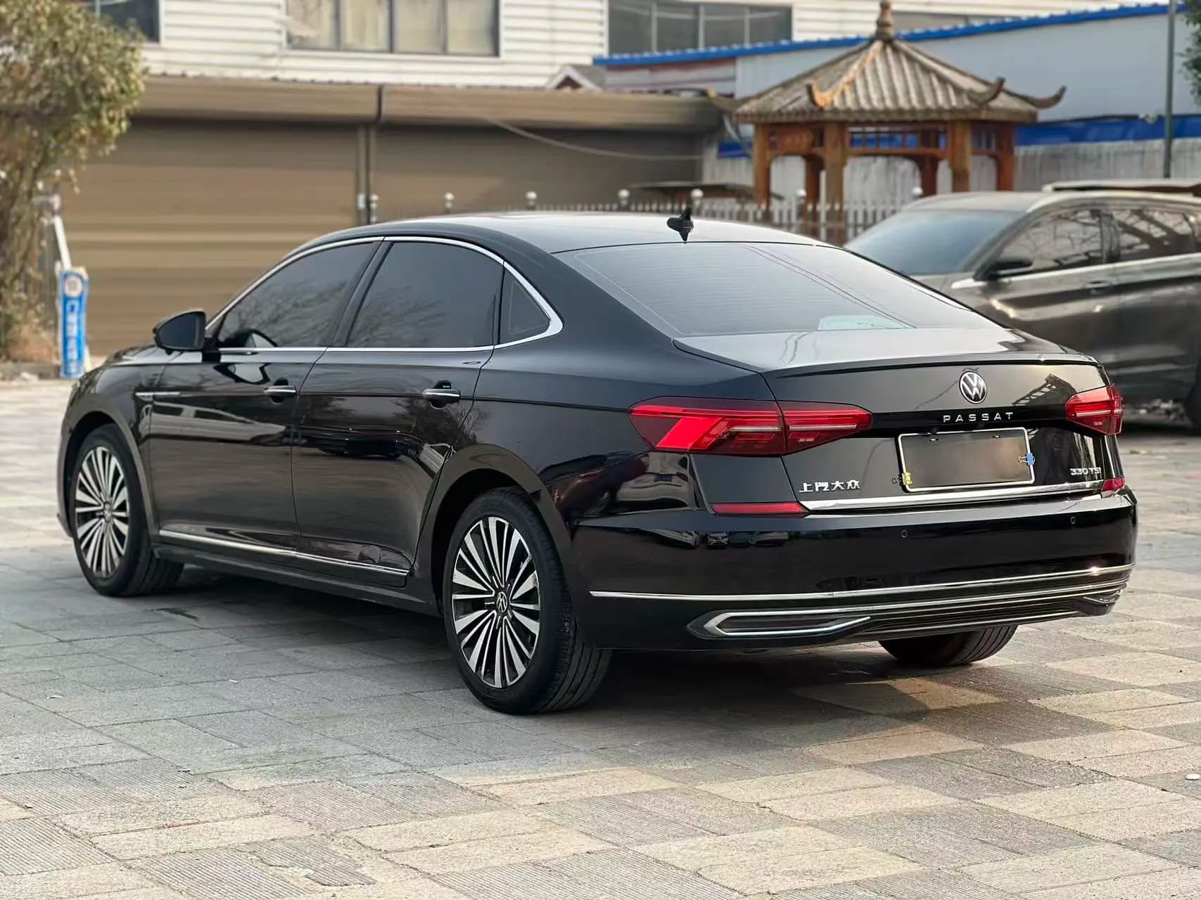 Volkswagen Passat 2021 г. 110005 км. — фото 5