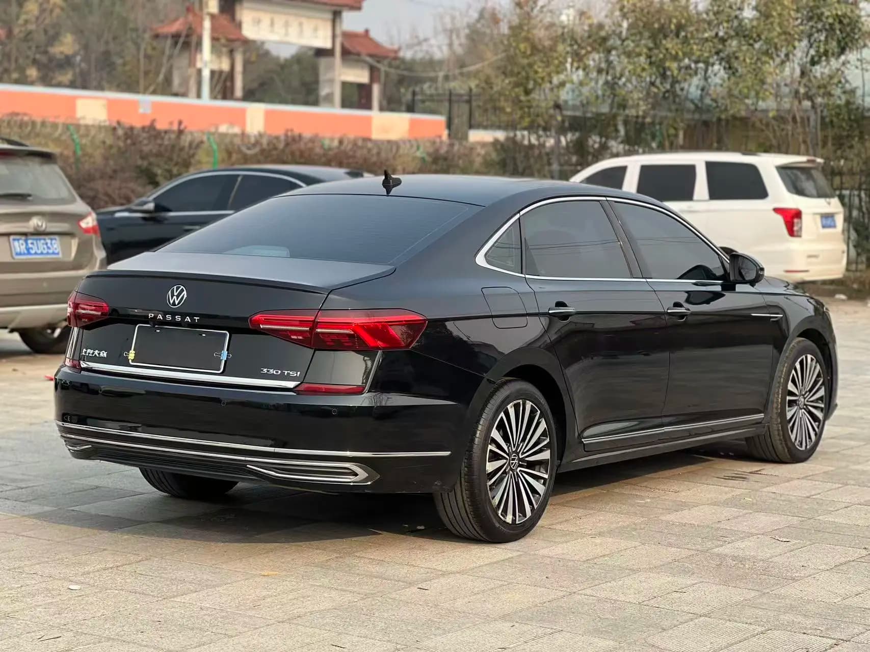 Volkswagen Passat 2021 г. 110005 км. — фото 7