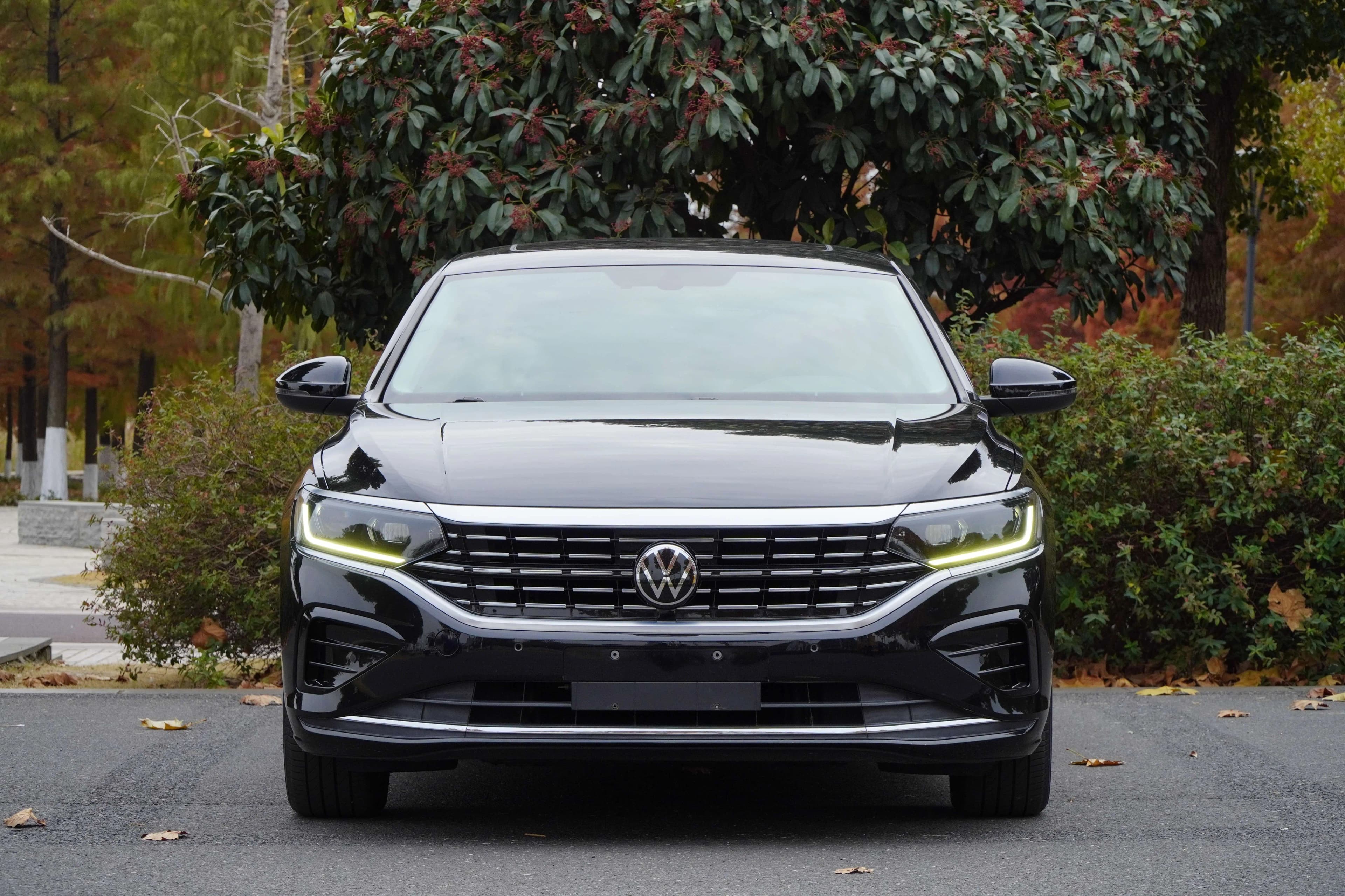 Volkswagen Passat 2021 г. 61006 км. — фото 2
