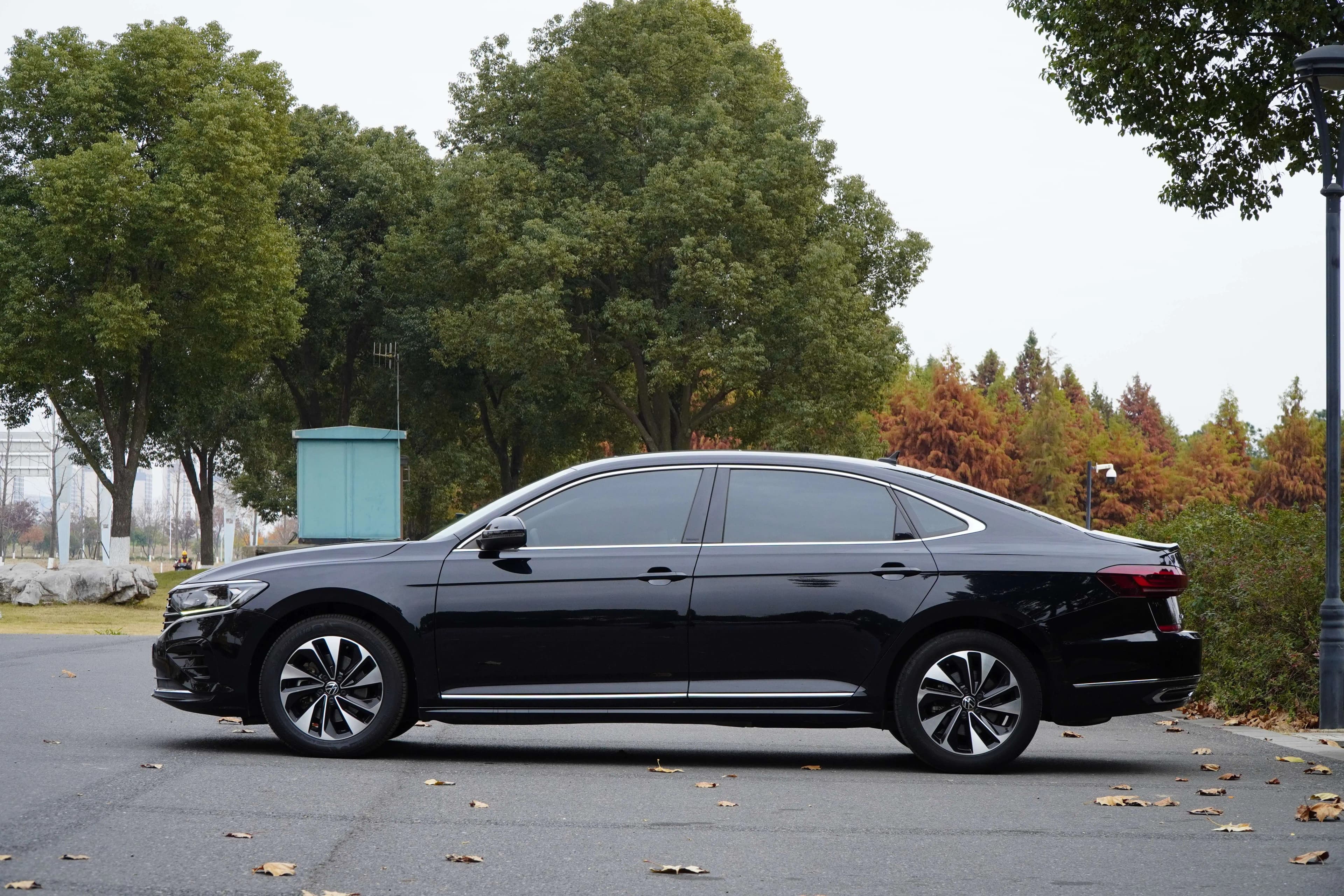 Volkswagen Passat 2021 г. 61006 км. — фото 14