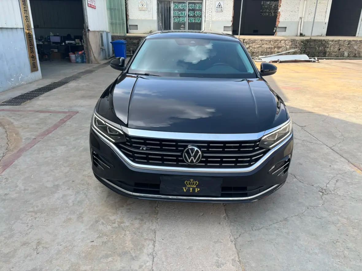 Volkswagen Passat 2022 г. 46007 км. — фото 2