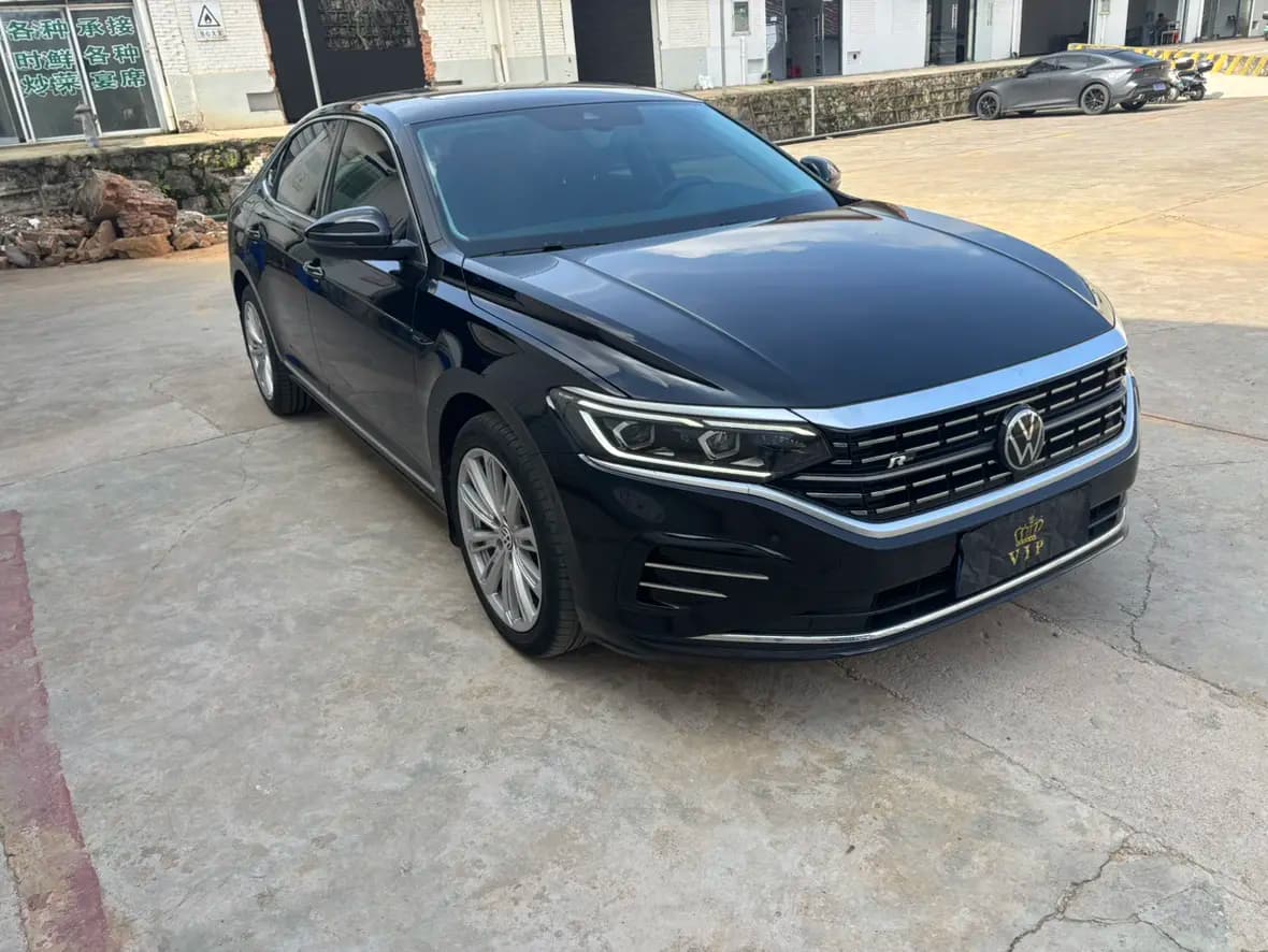 Volkswagen Passat 2022 г. 46007 км. — фото 3