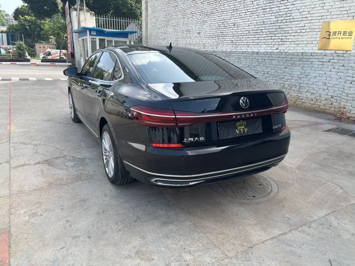 Volkswagen Passat 2022 г. 46007 км. — фото 4