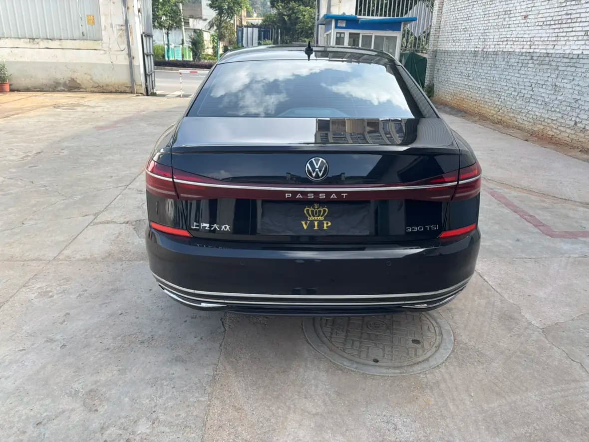 Volkswagen Passat 2022 г. 46007 км. — фото 5