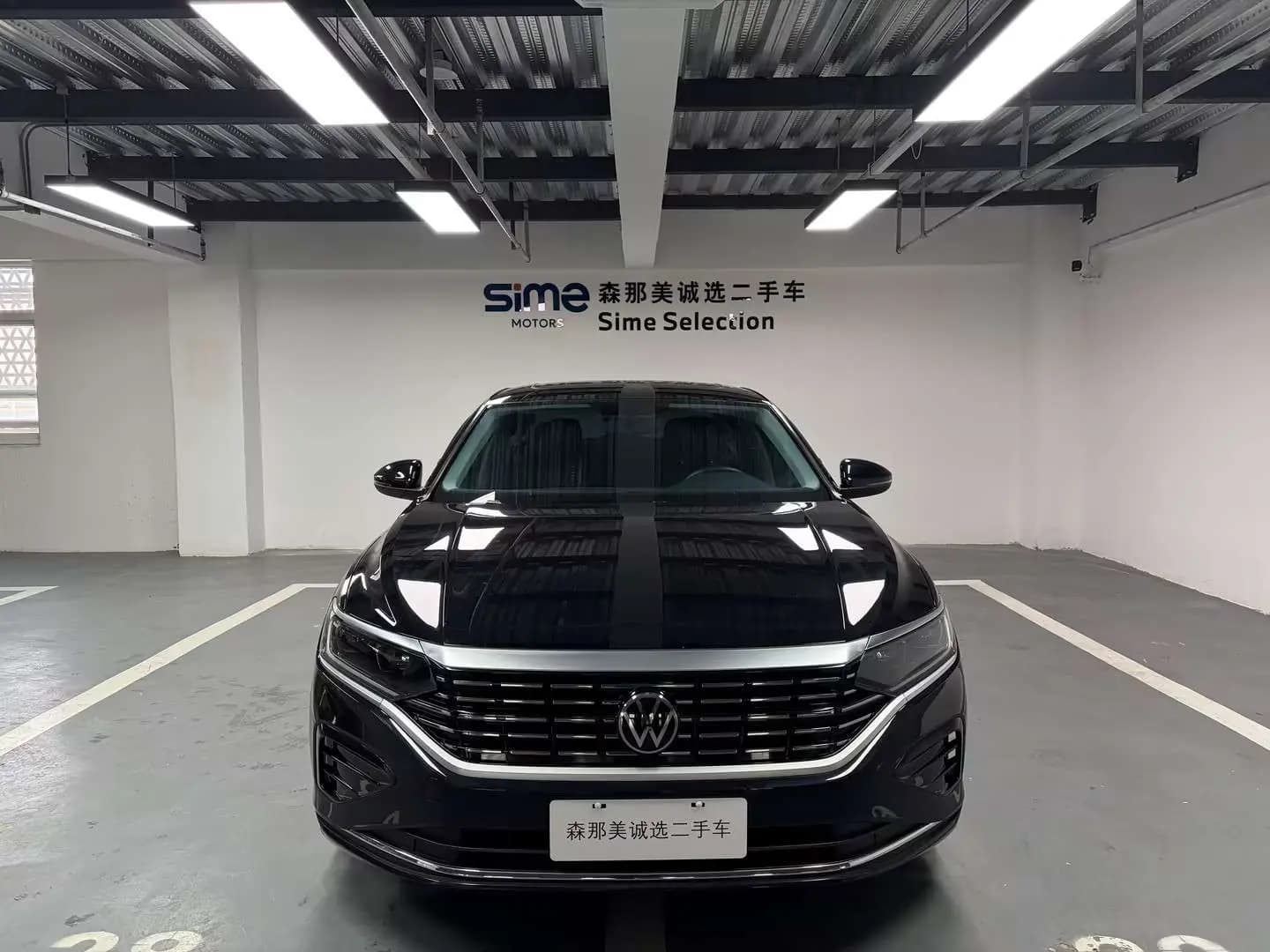 Volkswagen Passat 2023 г. 67010 км. — фото 2