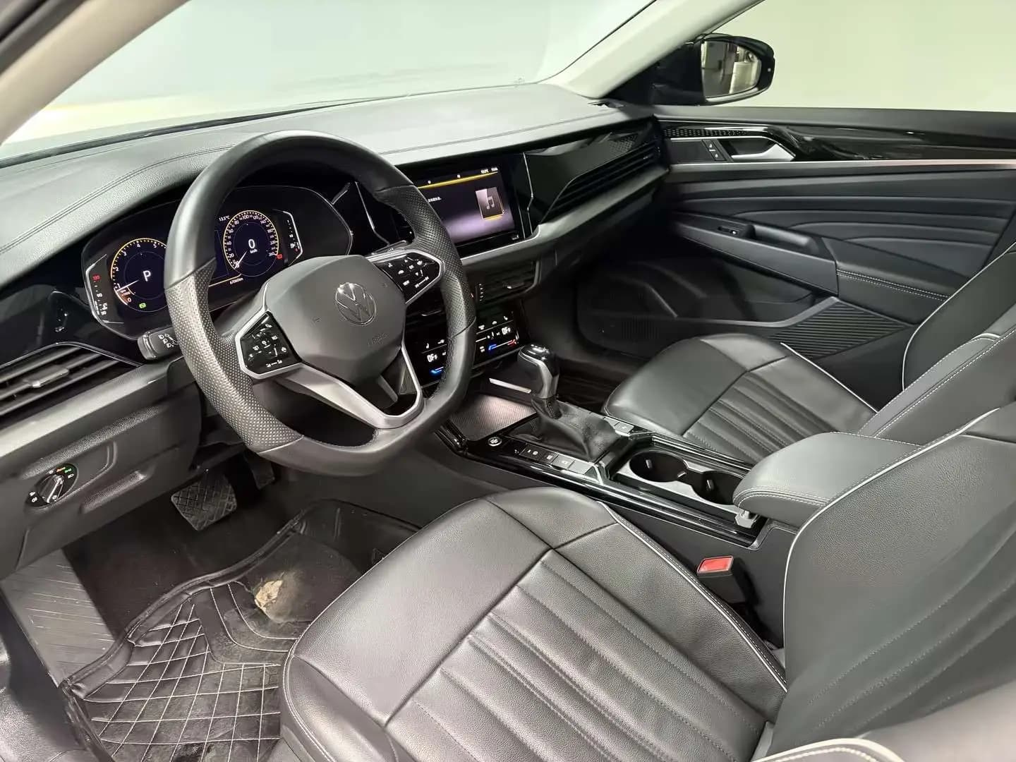 Volkswagen Passat 2023 г. 67010 км. — фото 17