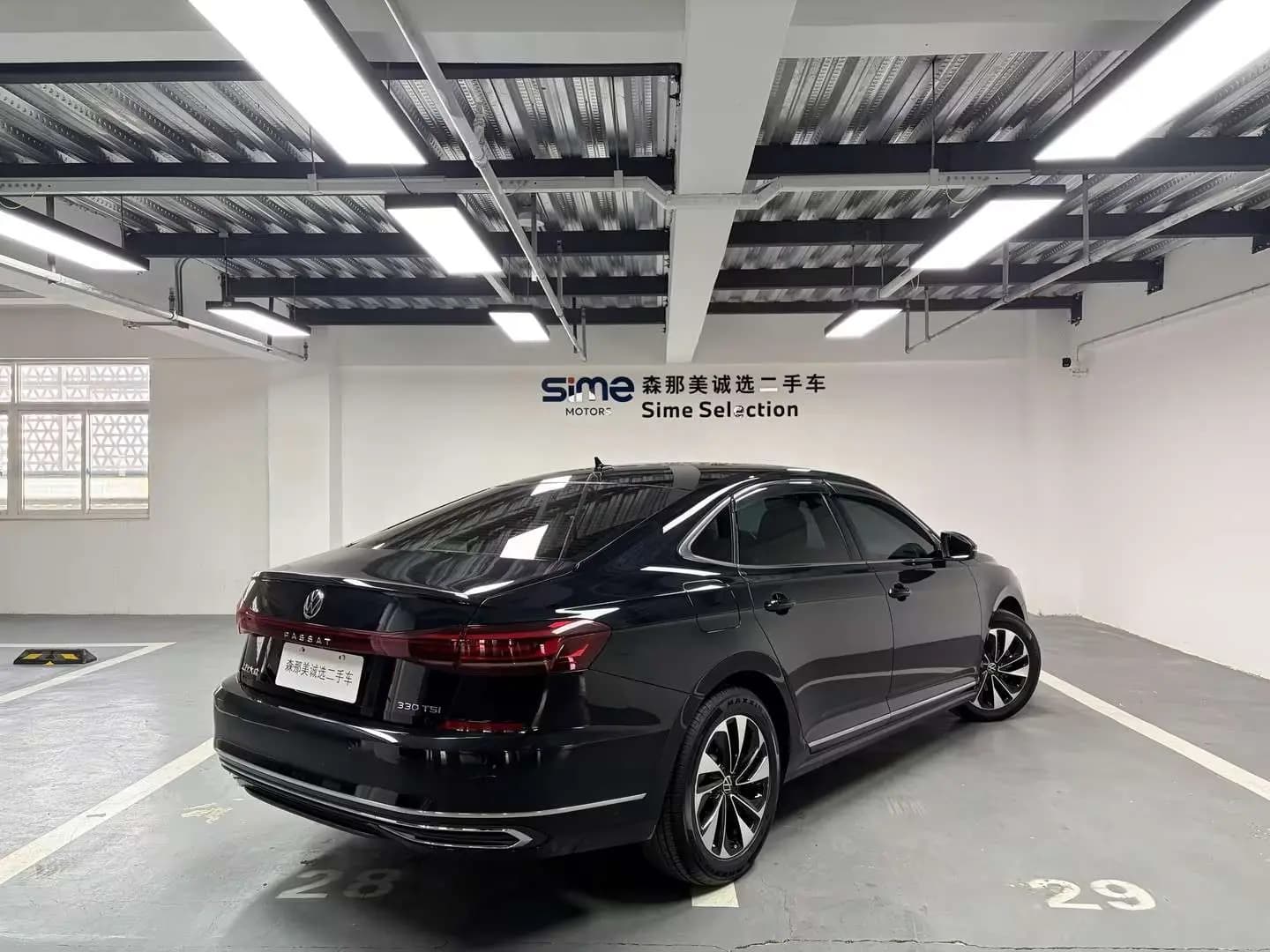 Volkswagen Passat 2023 г. 67010 км. — фото 5