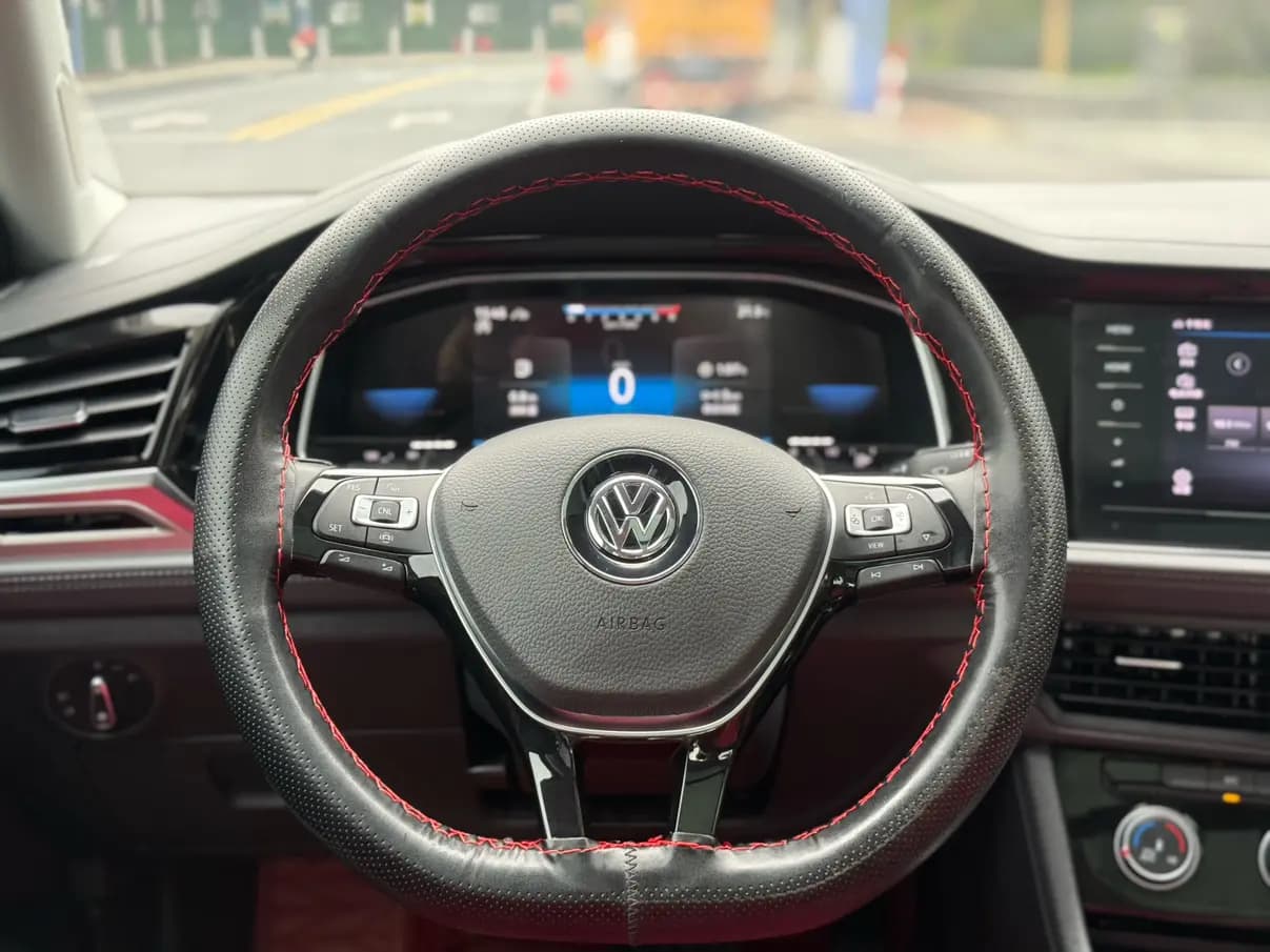 Volkswagen Sagitar 2021 г. 49117 км. — фото 14
