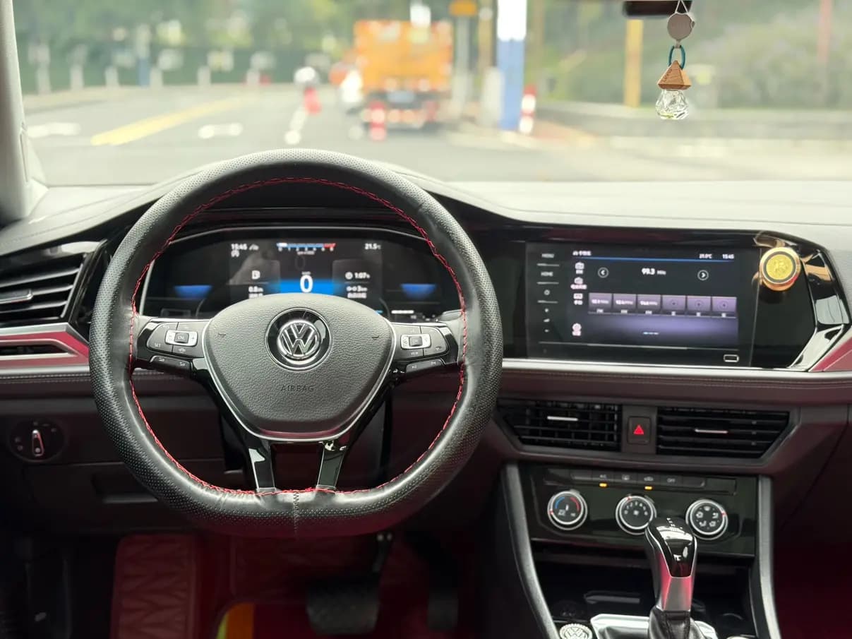 Volkswagen Sagitar 2021 г. 49117 км. — фото 17