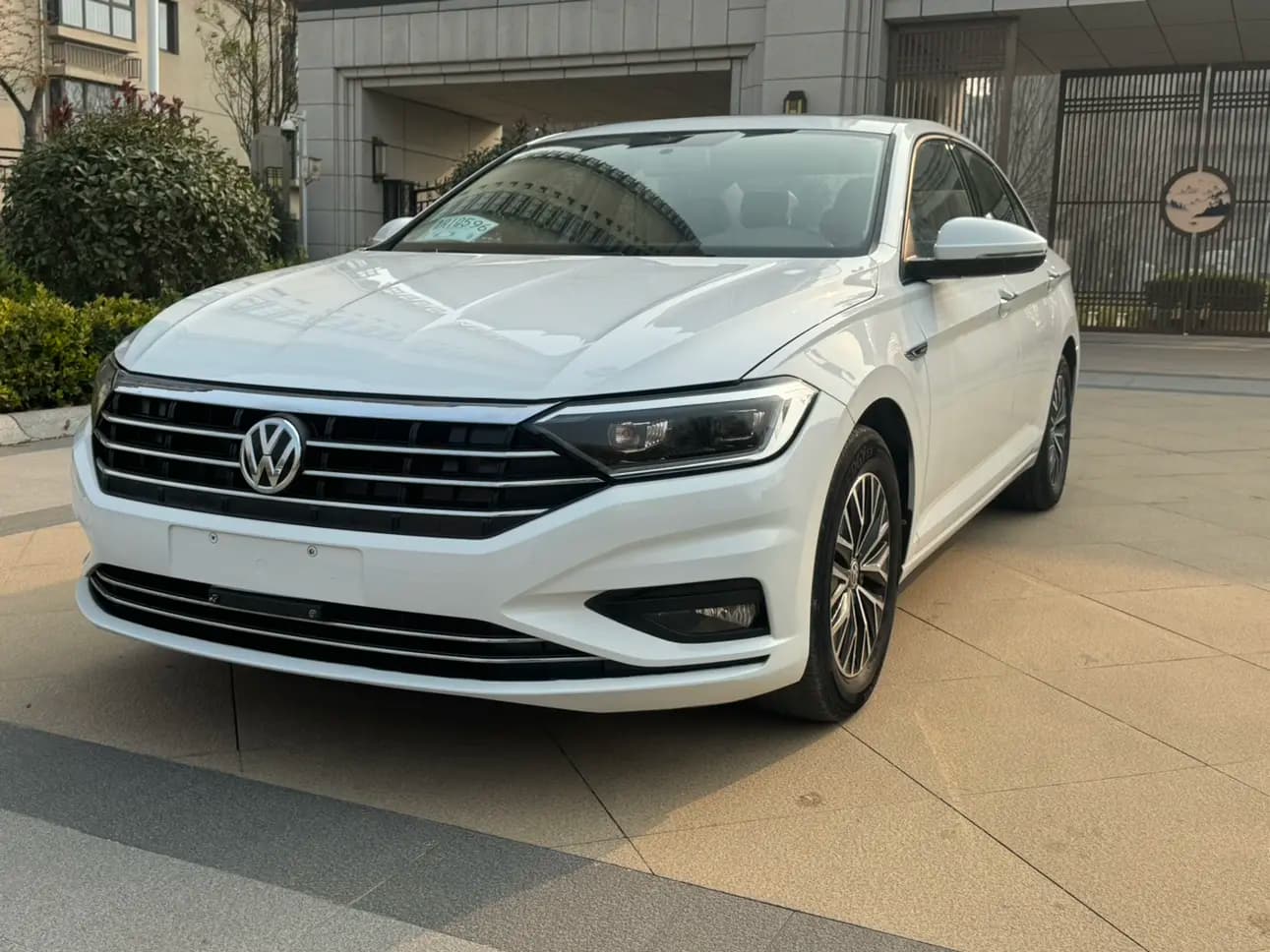 Volkswagen Sagitar 2021 г. 40118 км.