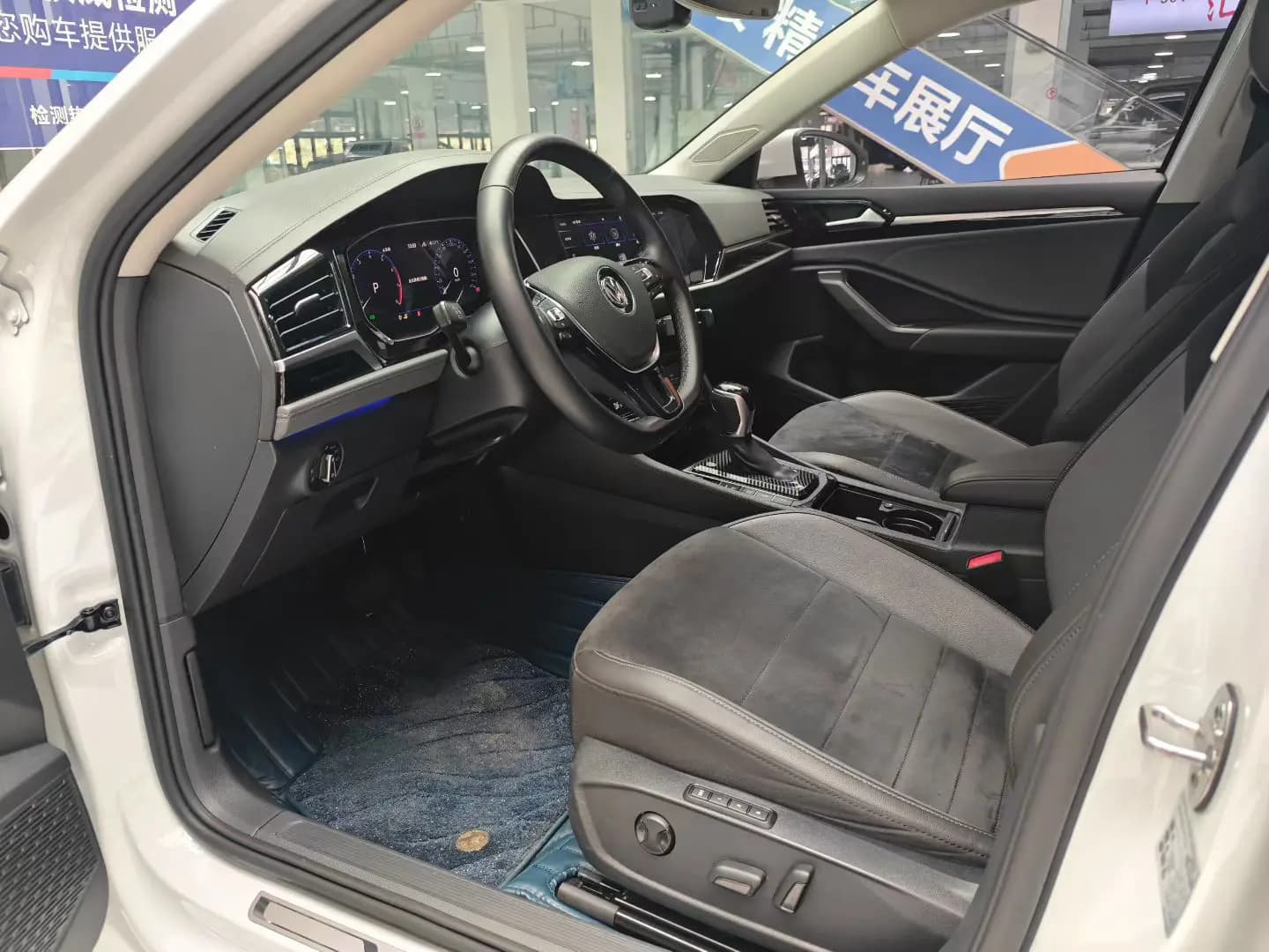 Volkswagen Sagitar 2022 г. 70024 км. — фото 8