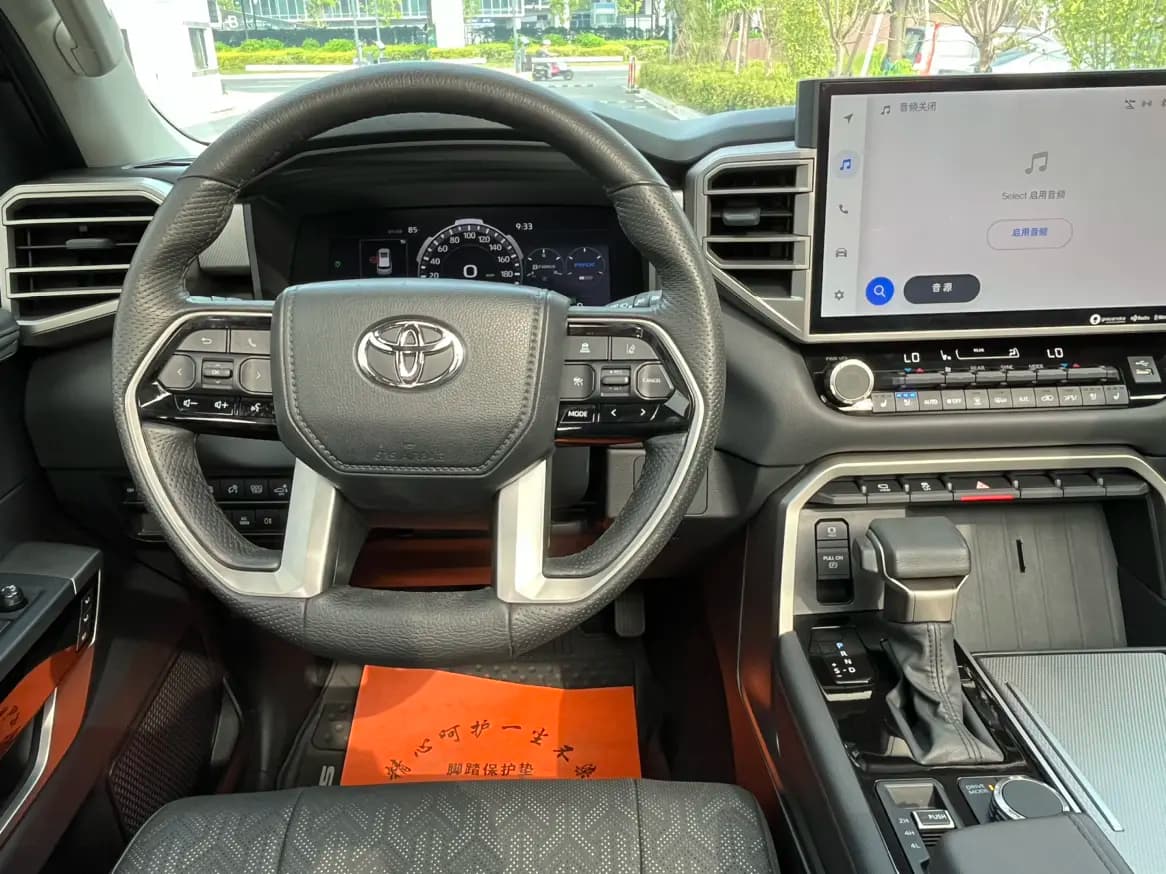 Toyota Sequoia 2023 г. 41084 км. — фото 13
