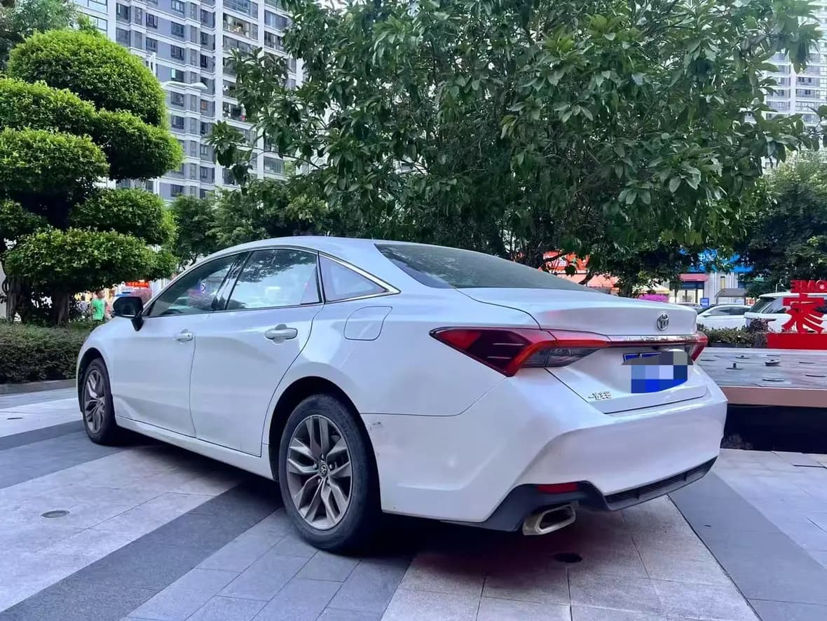 Toyota Avalon 2022 г. 20107 км. — фото 3