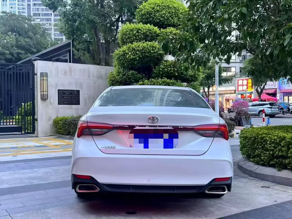 Toyota Avalon 2022 г. 20107 км. — фото 4