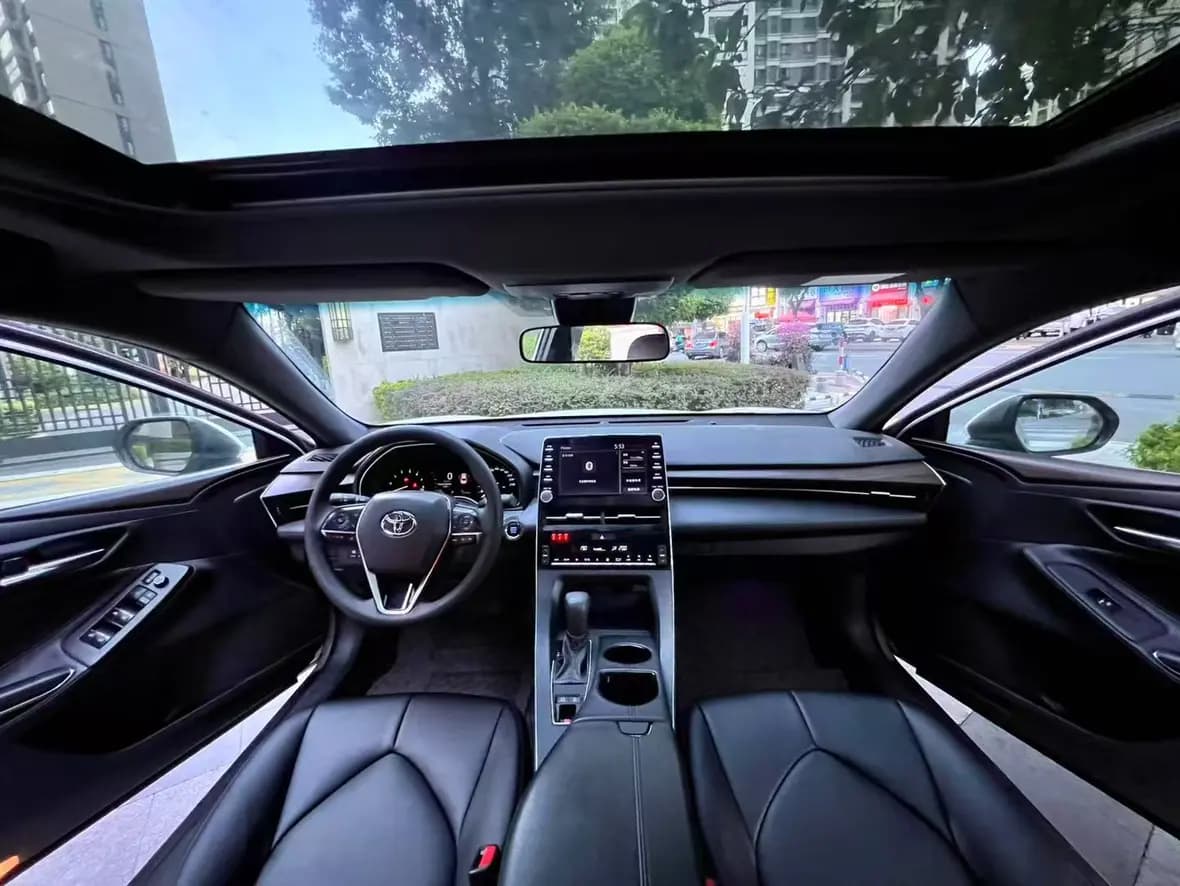 Toyota Avalon 2022 г. 20107 км. — фото 7