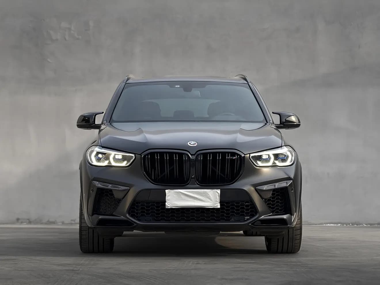 BMW X5M 2021 г. 76087 км. — фото 2