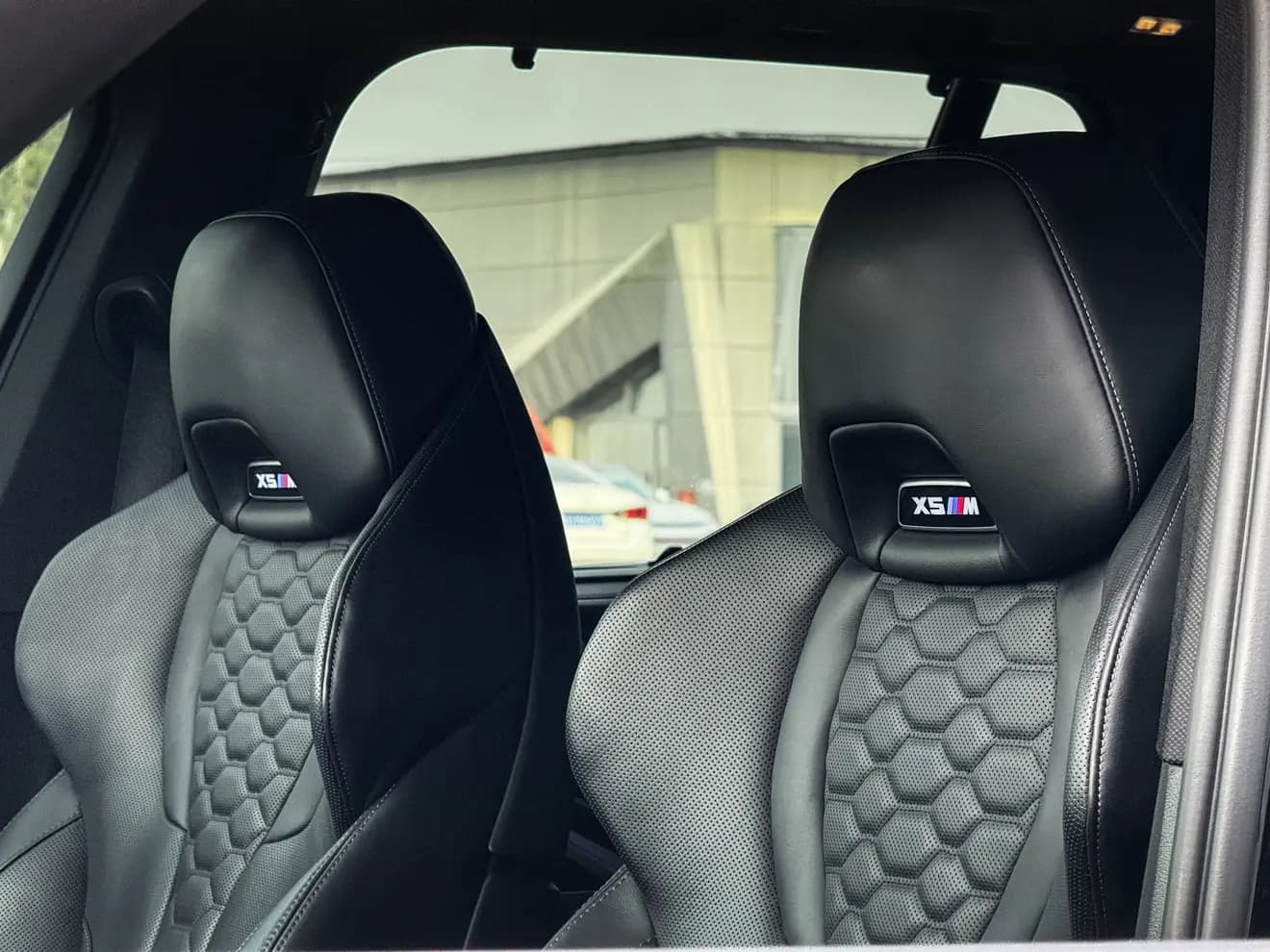BMW X5M 2021 г. 76087 км. — фото 17