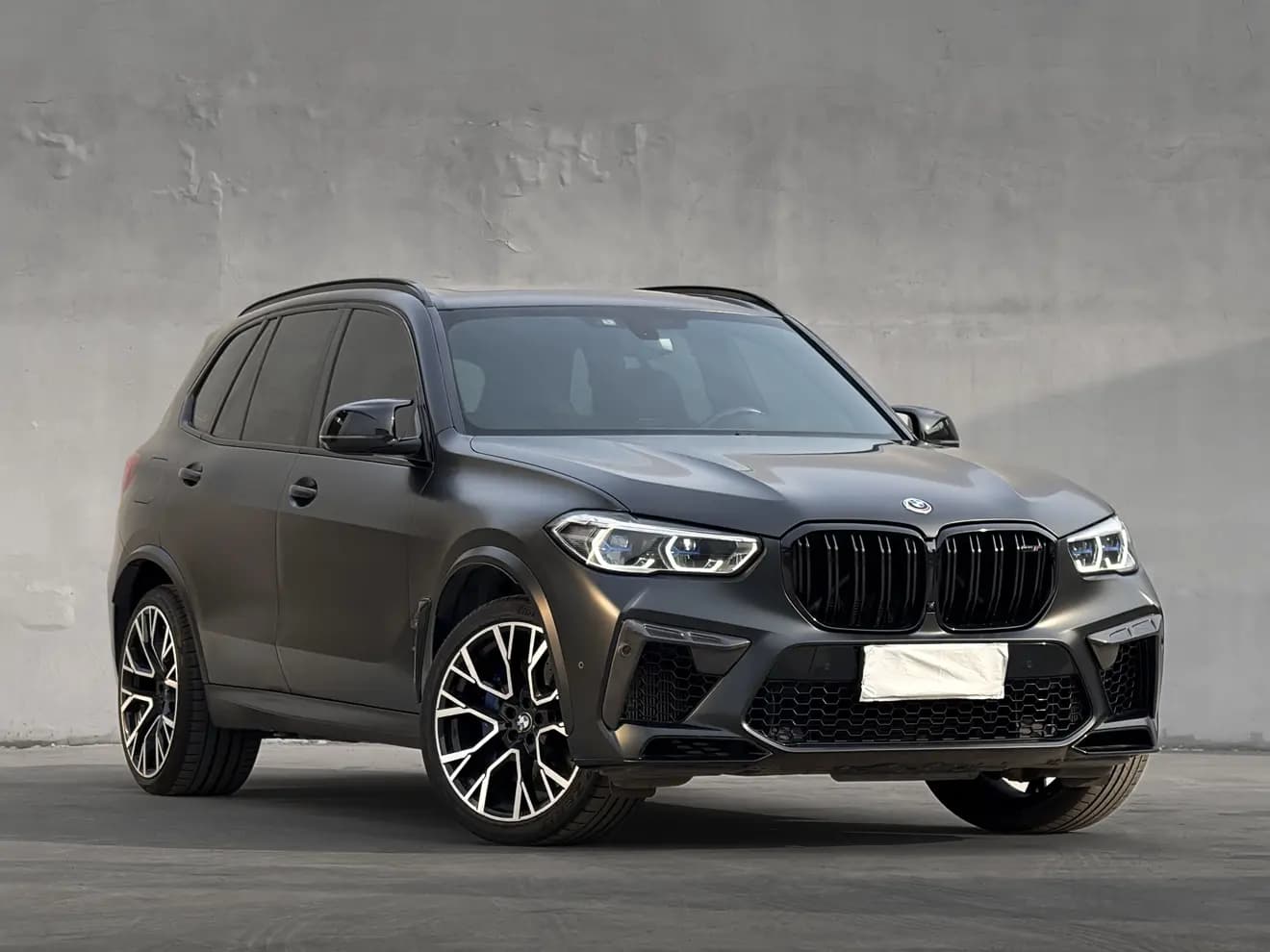 BMW X5M 2021 г. 76087 км. — фото 3
