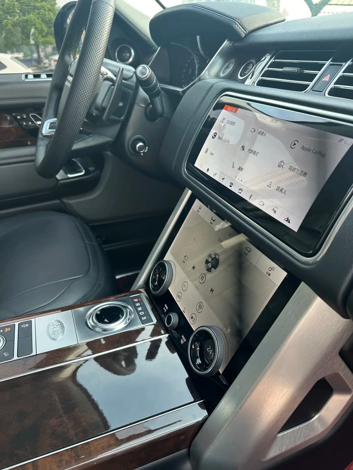 Land Rover Range rover 2022 г. 80132 км. — фото 17