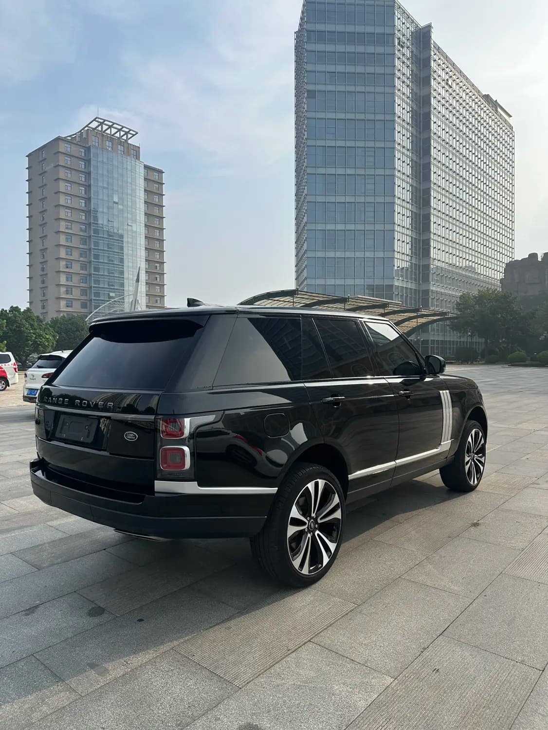 Land Rover Range rover 2022 г. 80132 км. — фото 6