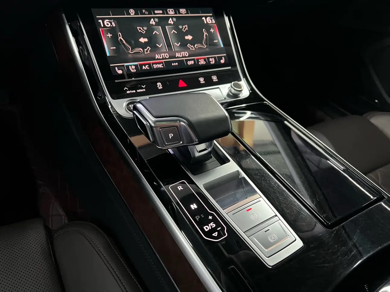 Audi A8 2021 г. 94017 км. — фото 13