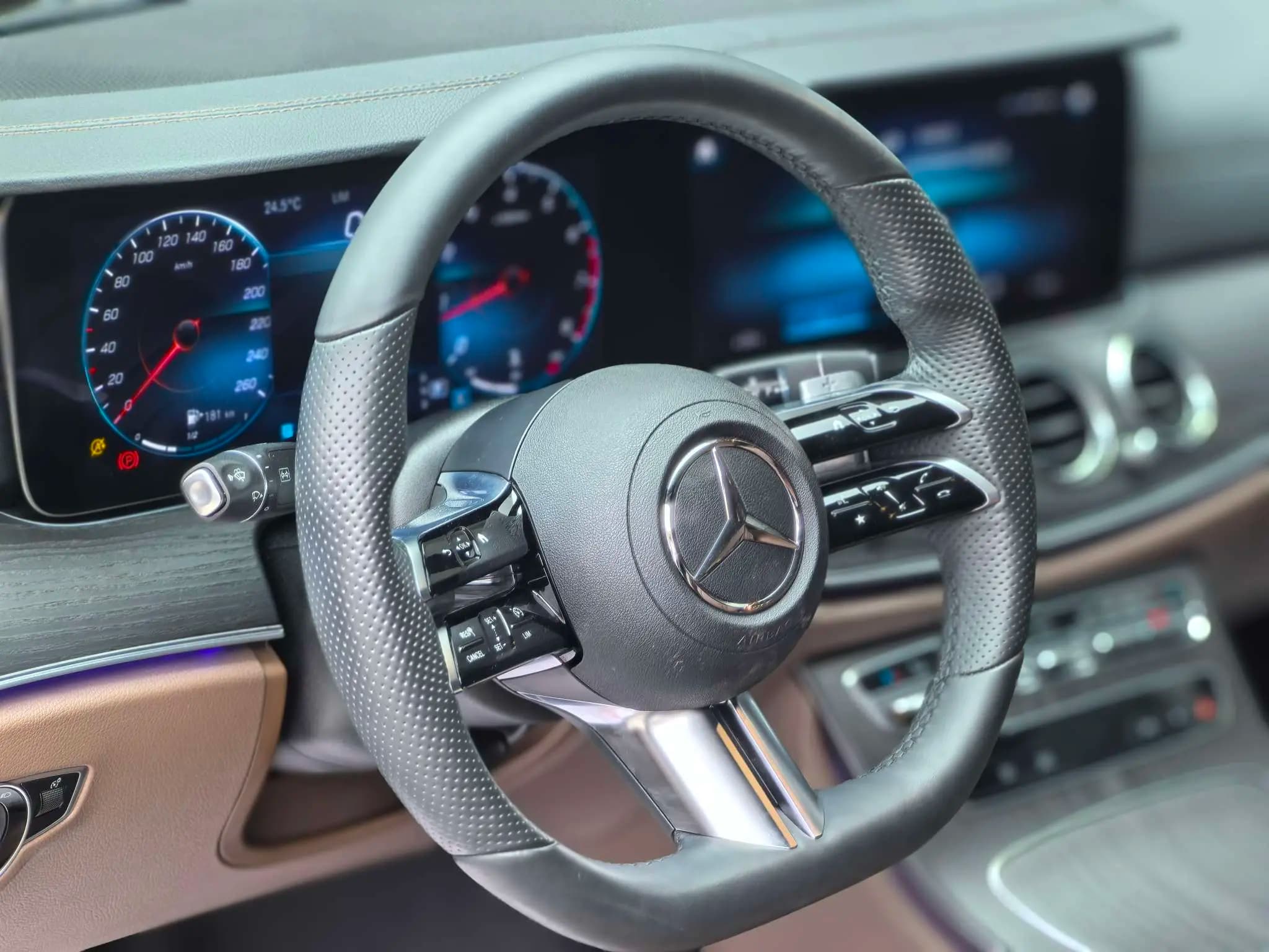 Mercedes-Benz E-Class 2022 г. 29060 км. — фото 18
