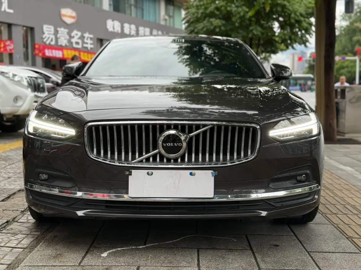 Volvo S90 2021 г. 77118 км. — фото 2