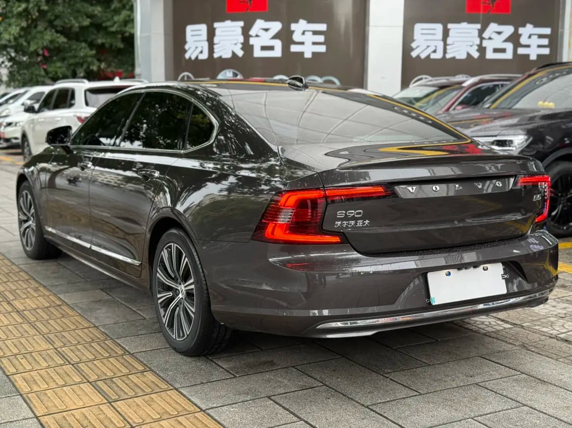 Volvo S90 2021 г. 77118 км. — фото 4