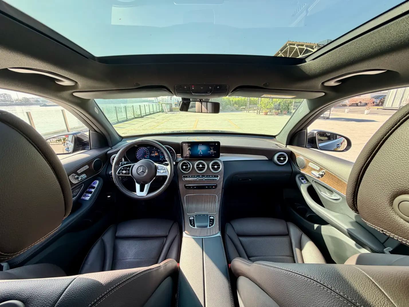 Mercedes-Benz GLC 2022 г. 57075 км. — фото 14