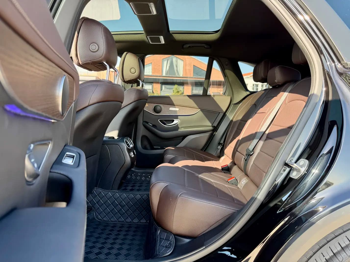 Mercedes-Benz GLC 2022 г. 57075 км. — фото 17