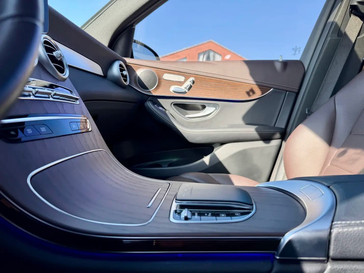 Mercedes-Benz GLC 2022 г. 57075 км. — фото 18