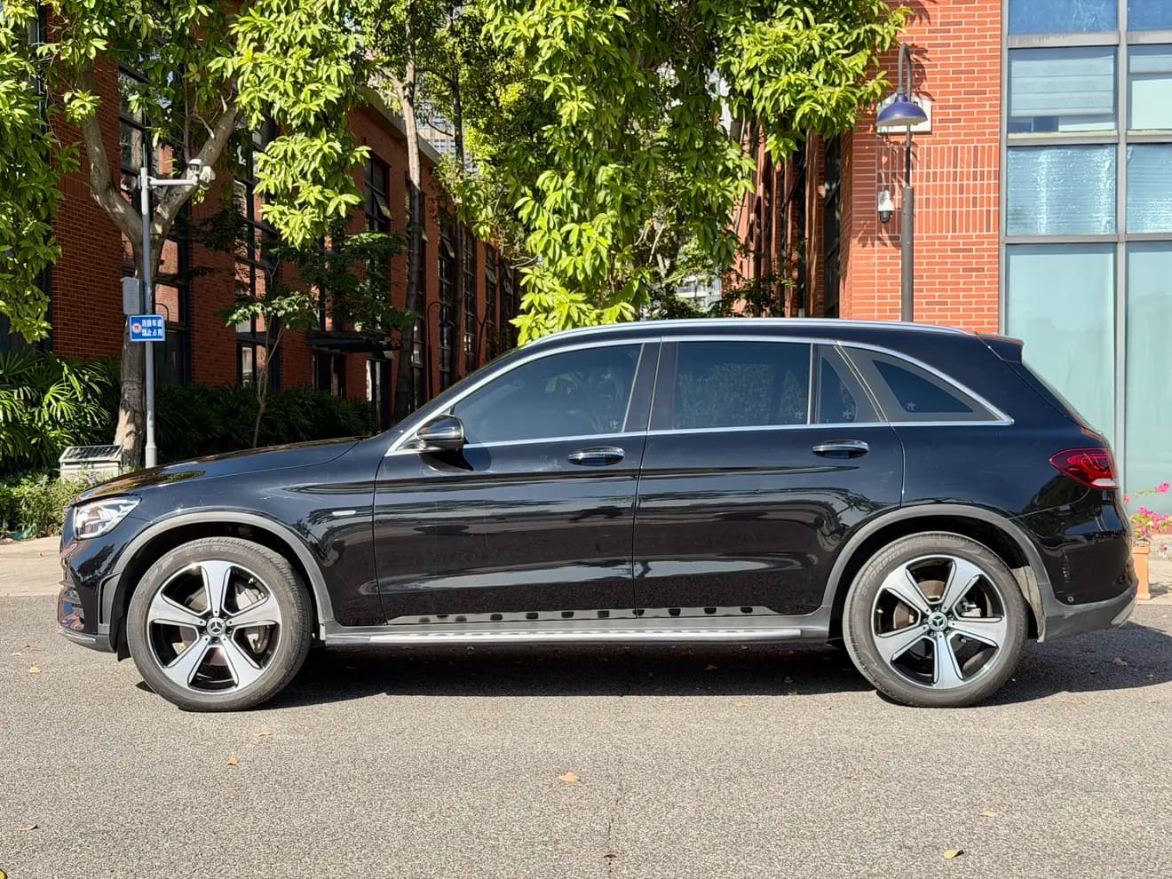 Mercedes-Benz GLC 2022 г. 57075 км. — фото 4