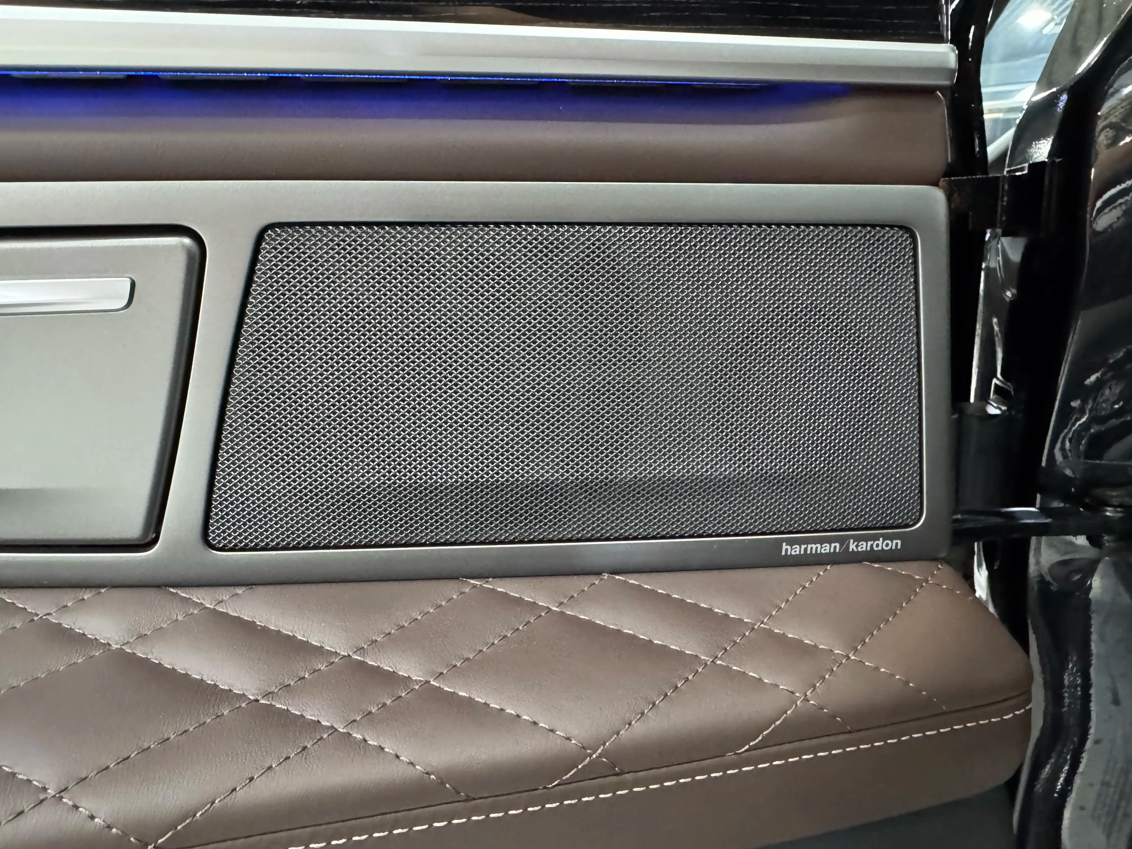 BMW 7 Series 2021 г. 50075 км. — фото 18