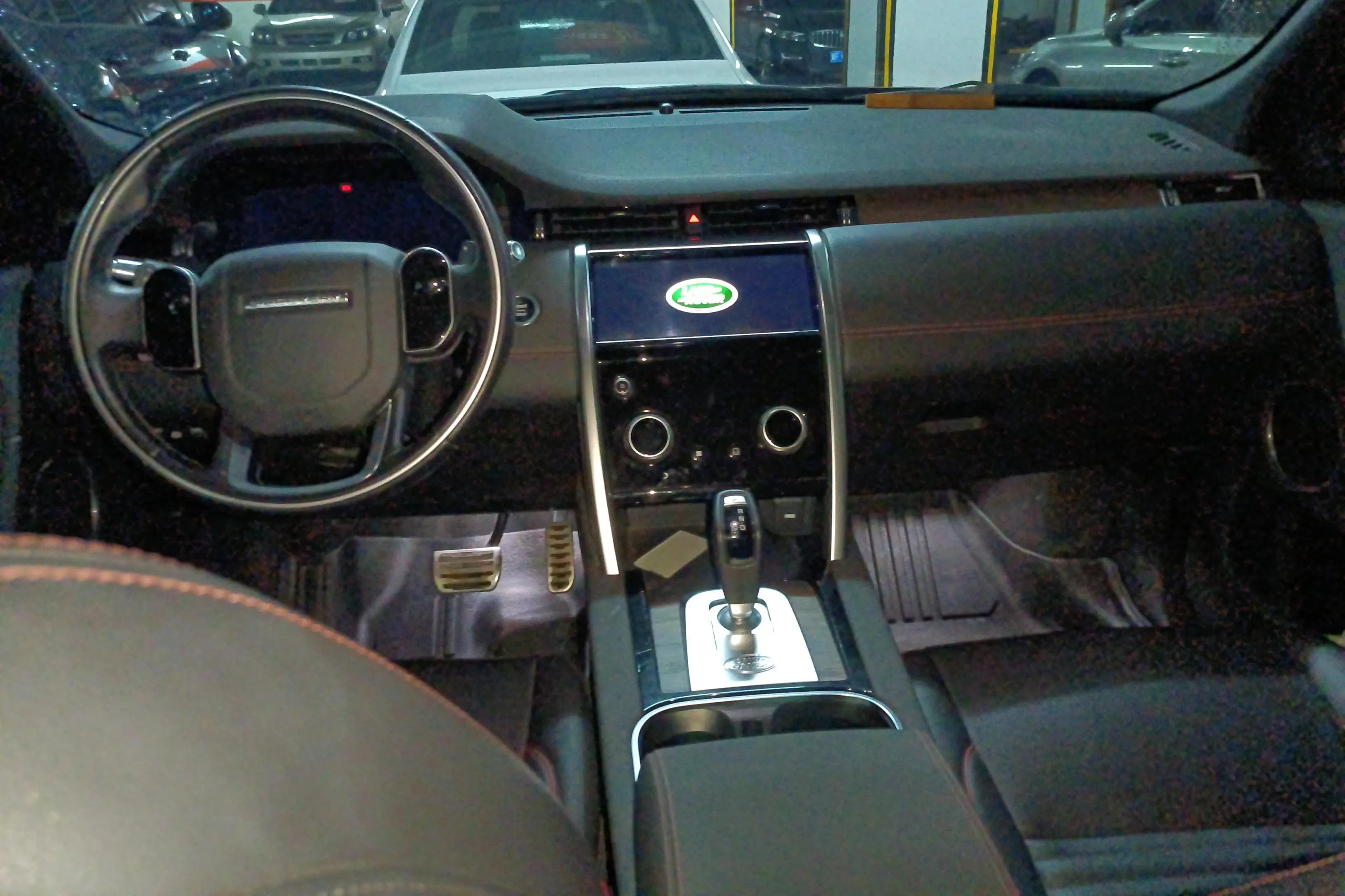 Land Rover Discover Sports 2021 г. 54290 км. — фото 12