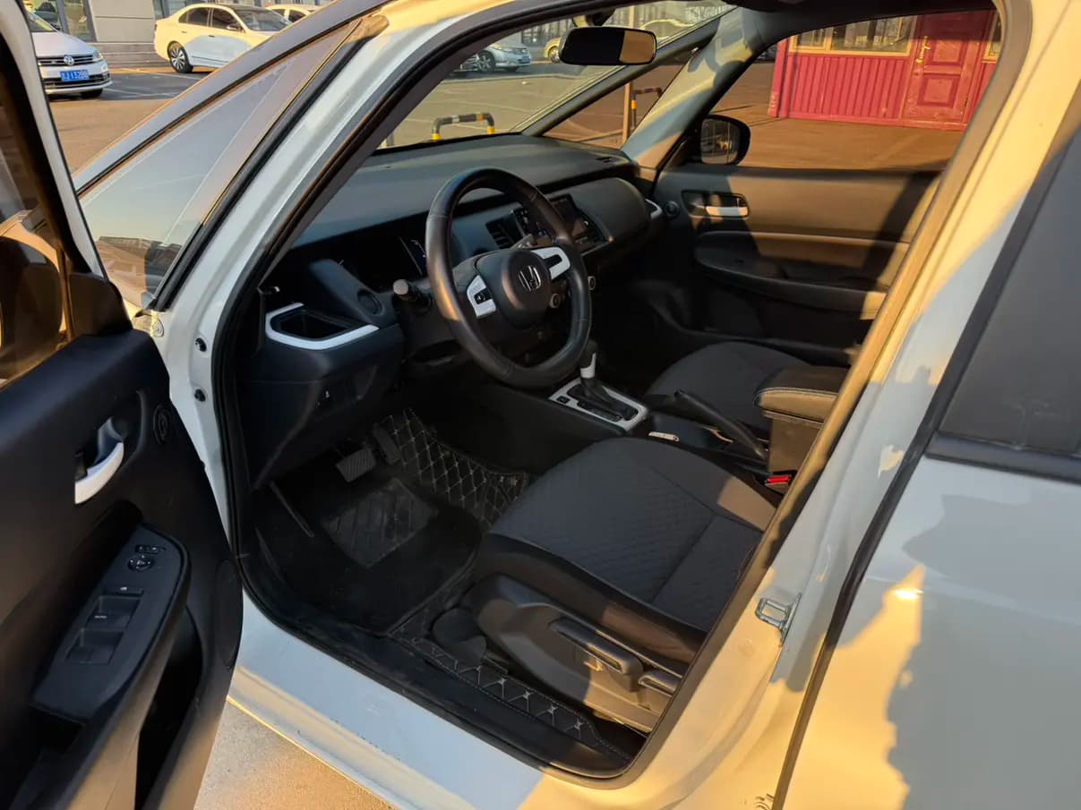 Honda Fit 2023 г. 23982 км. — фото 8