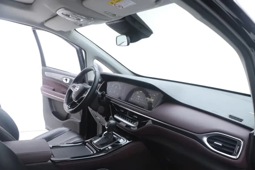GAC Trumpchi M6 2023 г. 37700 км. — фото 9