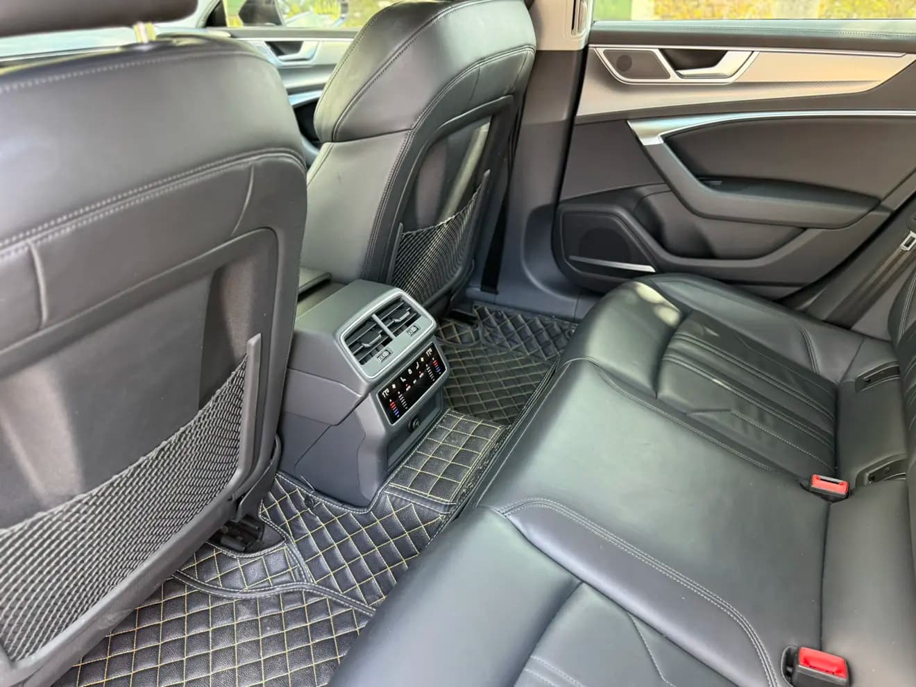 Audi A7 2022 г. 58069 км. — фото 10